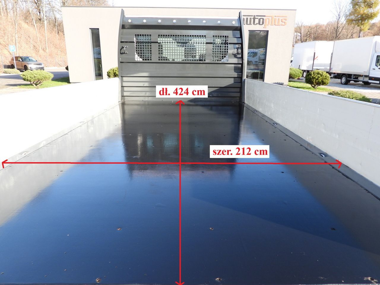 Flatbed van FORD TRANSIT STAKE BODY 8 PALLETS TWIN WHEELS AIR CONDITIONING 155HP: picture 12 Flatbed van FORD TRANSIT STAKE BODY 8 PALLETS TWIN WHEELS AIR CONDITIONING 155HP: picture 12