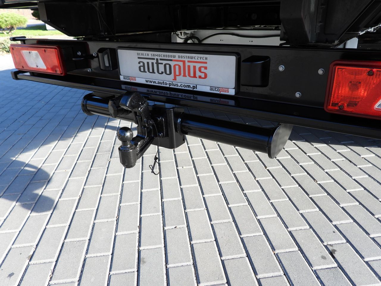 Flatbed van FORD TRANSIT STAKE BODY 8 PALLETS TWIN WHEELS AIR CONDITIONING 155HP: picture 19 Flatbed van FORD TRANSIT STAKE BODY 8 PALLETS TWIN WHEELS AIR CONDITIONING 155HP: picture 19