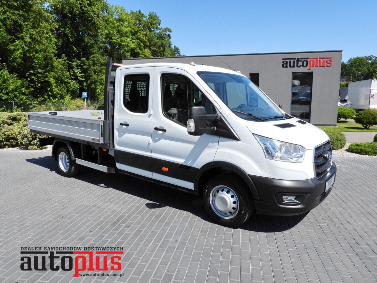 FORD TRANSIT STAKE BODY DOUBLE CABIN DOKA 7 SEATS TWIN WHEELS AIR CONDITIONING 130HP - Flatbed van: picture 1 FORD TRANSIT STAKE BODY DOUBLE CABIN DOKA 7 SEATS TWIN WHEELS AIR CONDITIONING 130HP - Flatbed van: picture 1