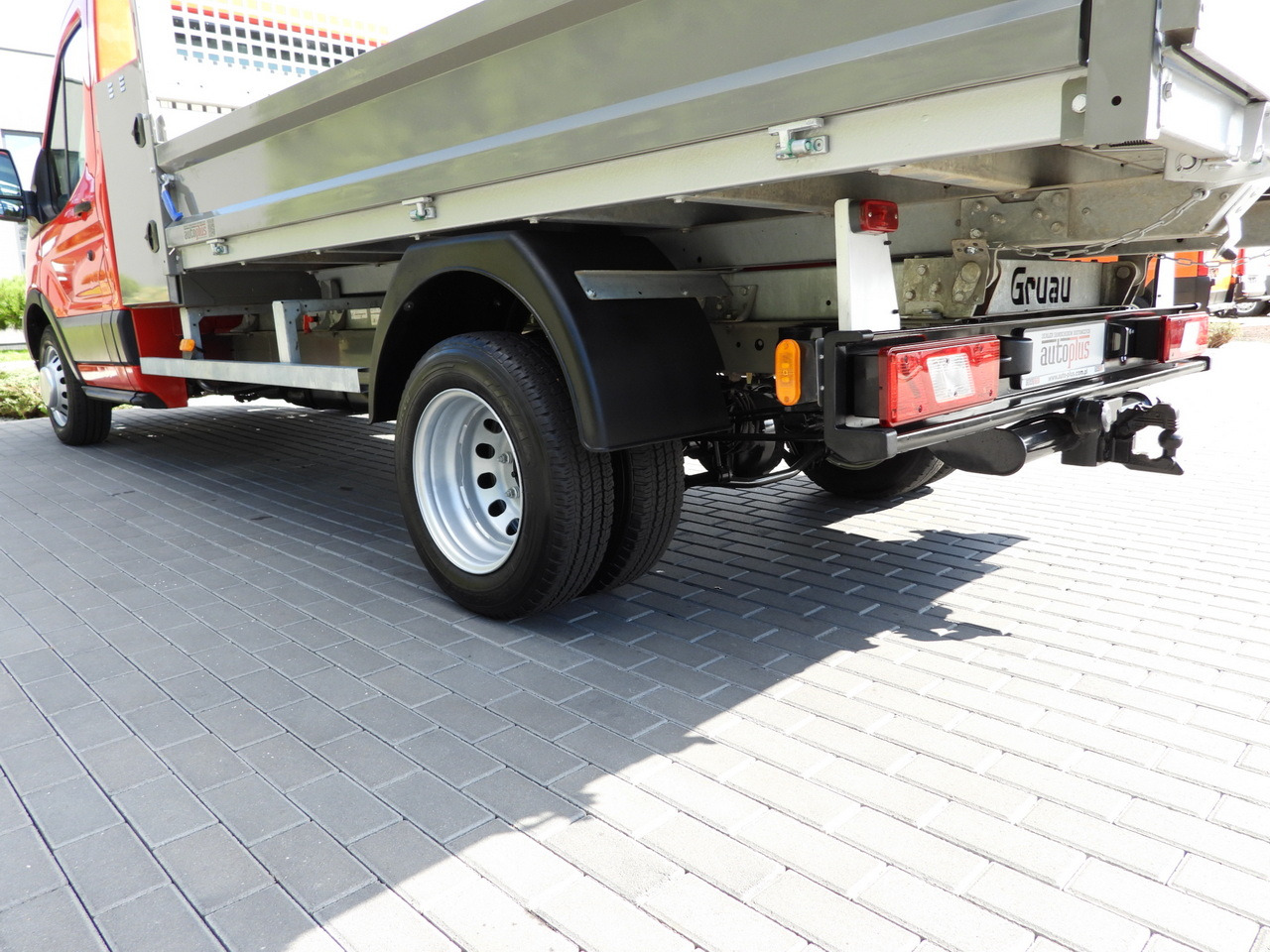Tipper van FORD TRANSIT TIPPER CRUISE CONTROL LED LIGHTS TWIN WHEELS AIR CONDITIONING  170HP: picture 14