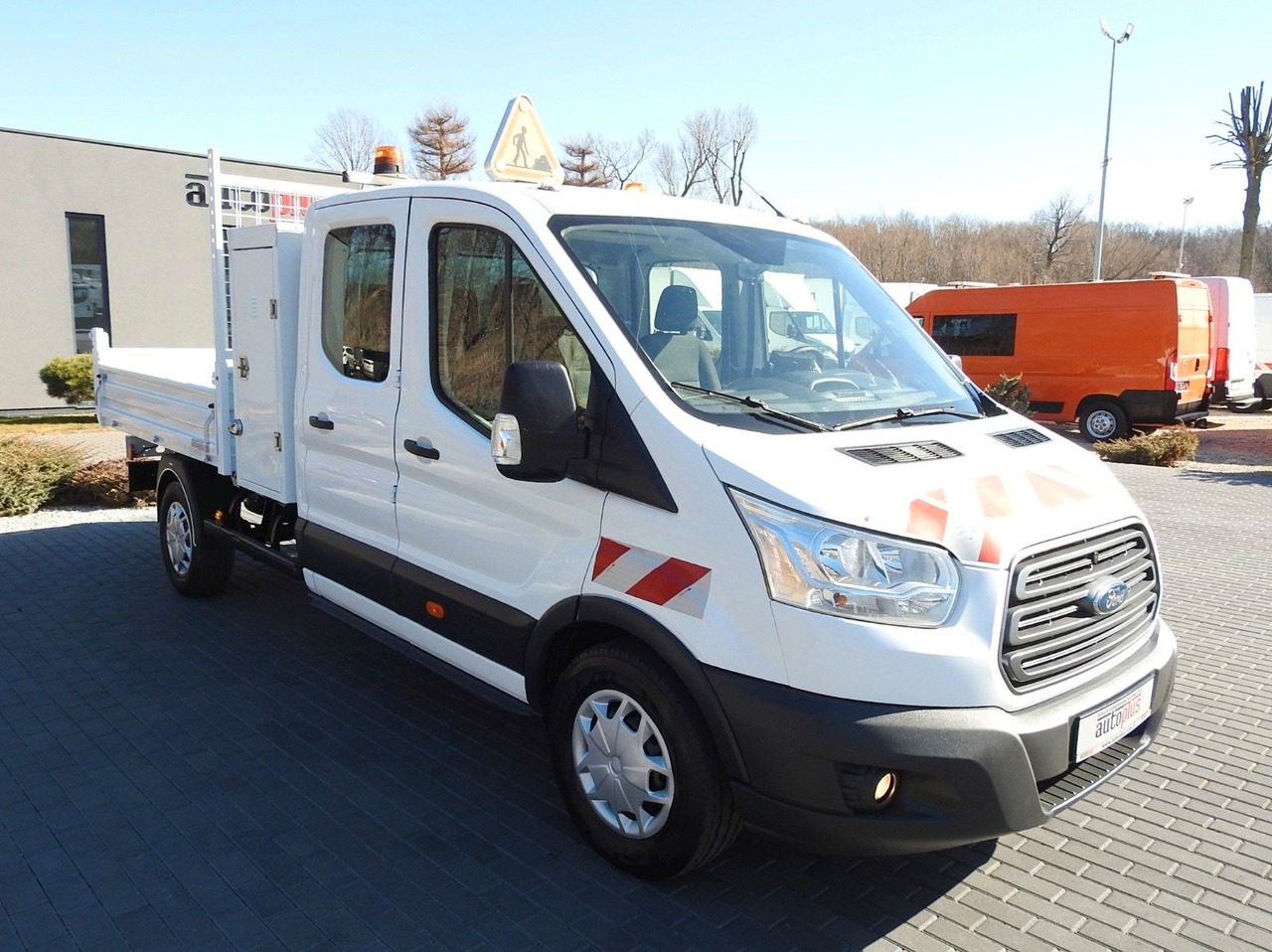 Ford TRANSIT KIPPER DOPPELKABINE DOKA 6 SITZE - Tipper van, Combi van: picture 4 Ford TRANSIT KIPPER DOPPELKABINE DOKA 6 SITZE - Tipper van, Combi van: picture 4