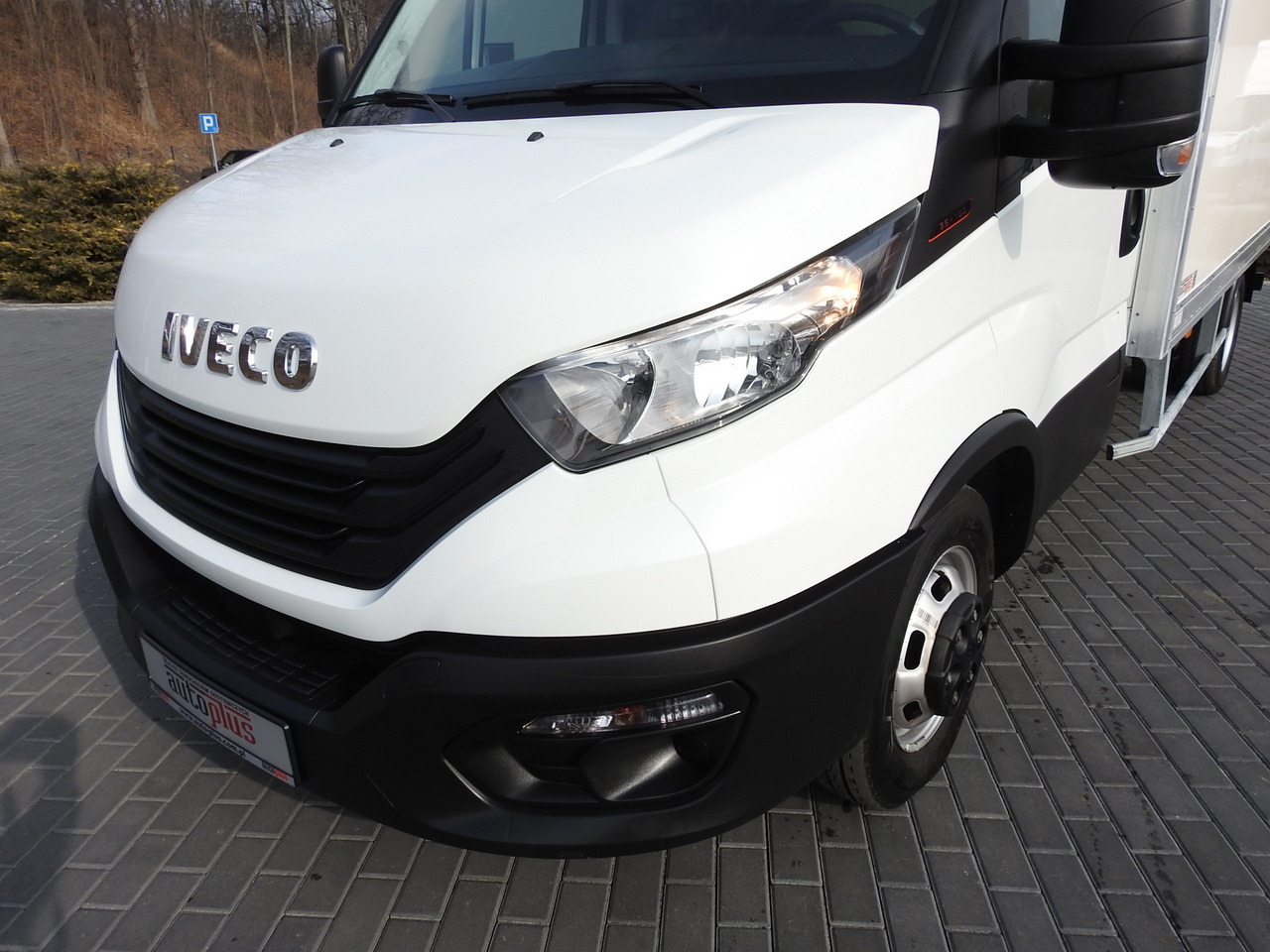 Box van IVECO DAILY 35C16 BOX LIFT 8 PALLETS CRUISE CONTROL TWIN WHEELS AIR CONDITIONING  160HP: picture 19