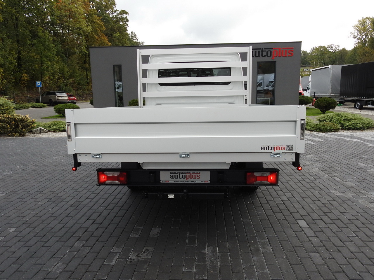 Flatbed van IVECO DAILY 35S15 STAKE BODY DOUBLE CABIN DOKA 7 SEATS AIR CONDITIONING  150HP: picture 10