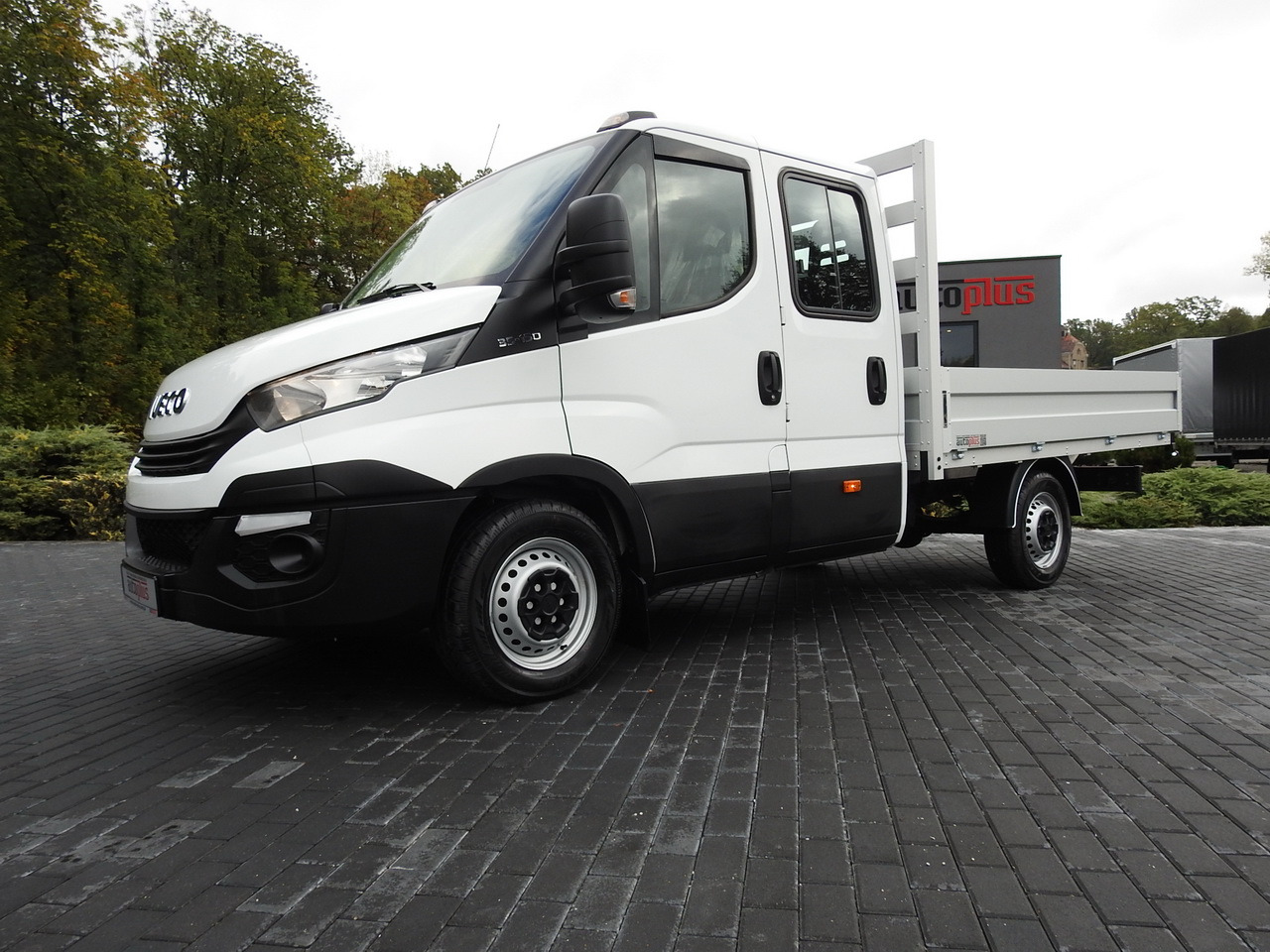 Flatbed van IVECO DAILY 35S15 STAKE BODY DOUBLE CABIN DOKA 7 SEATS AIR CONDITIONING  150HP: picture 19