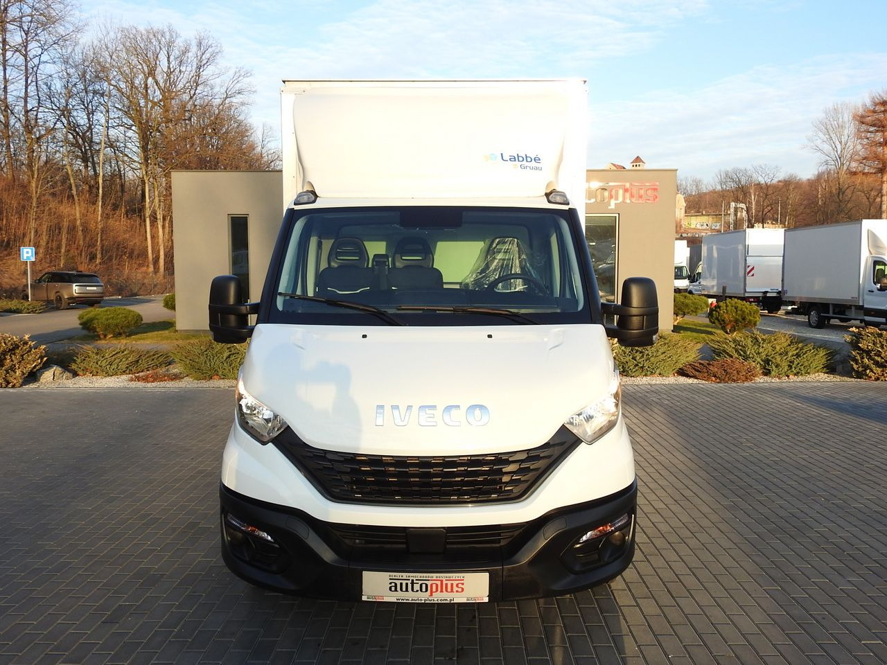 IVECO DAILY 35S16 BOX LIFT 8 PALLETS CRUISE CONTROL AIR CONDITIONING TWIN WHEELS 160HP - Box van: picture 5 IVECO DAILY 35S16 BOX LIFT 8 PALLETS CRUISE CONTROL AIR CONDITIONING TWIN WHEELS 160HP - Box van: picture 5