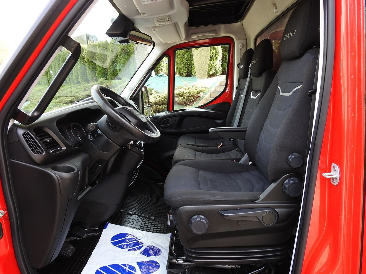 Curtain side van IVECO DAILY 35S18 TARPAULIN 10 PALLETS WEBASTO CRUISE CONTROL LED LIGHTS AIR CONDITIONING  180HP: picture 29
