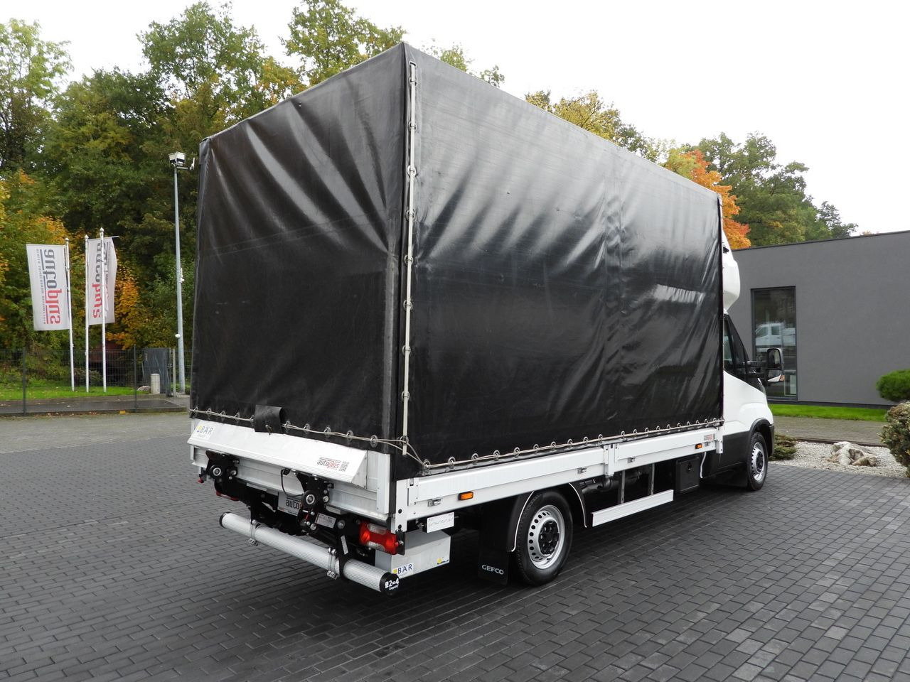 Curtain side van IVECO DAILY 35S18 TARPAULIN LIFT 8 PALLETS WEBASTO CRUISE CONTROL AIR CONDITIONING  180HP: picture 14