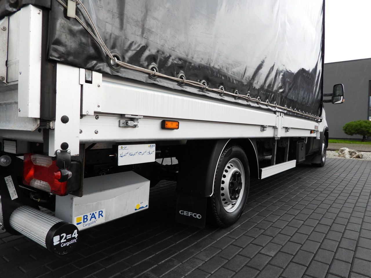 Curtain side van IVECO DAILY 35S18 TARPAULIN LIFT 8 PALLETS WEBASTO CRUISE CONTROL AIR CONDITIONING  180HP: picture 18
