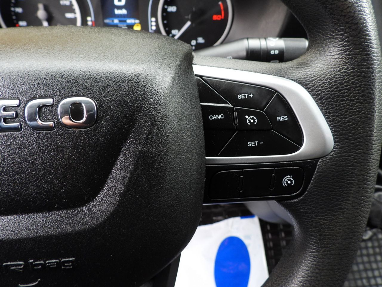 Curtain side van IVECO DAILY 35S18 TARPAULIN LIFT 8 PALLETS WEBASTO CRUISE CONTROL AIR CONDITIONING  180HP: picture 35