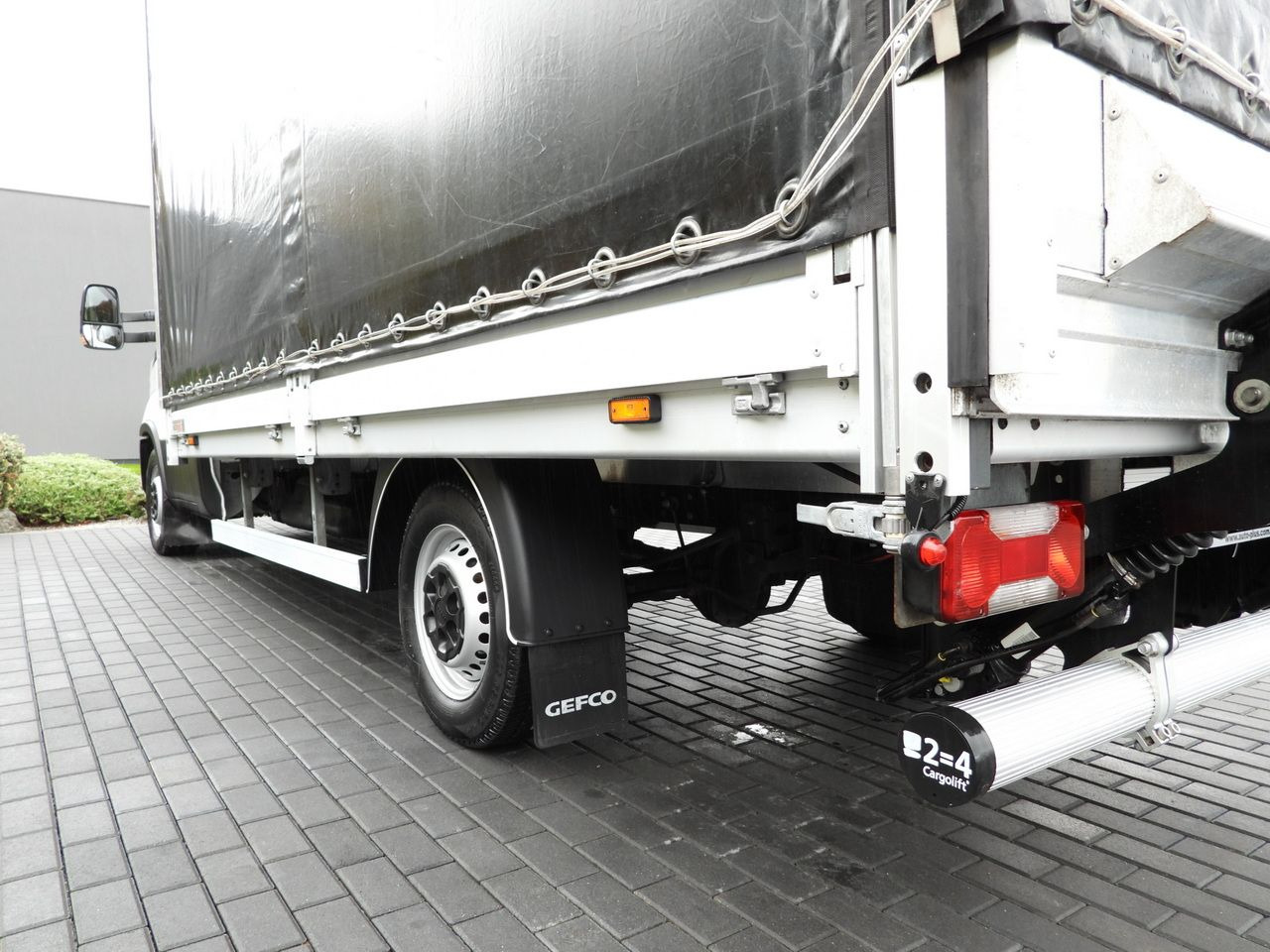 Curtain side van IVECO DAILY 35S18 TARPAULIN LIFT 8 PALLETS WEBASTO CRUISE CONTROL AIR CONDITIONING  180HP: picture 17