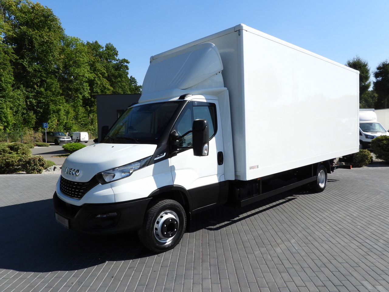 Box van IVECO DAILY 72C18 LIFT 14 PALLETS CRUISE CONTROL PNEUMATICS AUTOMATIC TRANSMISSION HI-MATIC TWIN WHEELS AIR CONDITIONING  180HP: picture 23