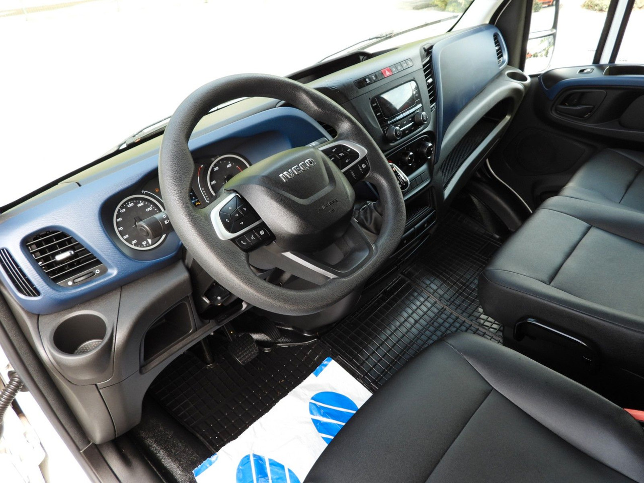 Iveco DAILY 35S14 KÜHLKASTENWAGEN-10*C TEMPOMAT - Refrigerated van: picture 2 Iveco DAILY 35S14 KÜHLKASTENWAGEN-10*C TEMPOMAT - Refrigerated van: picture 2