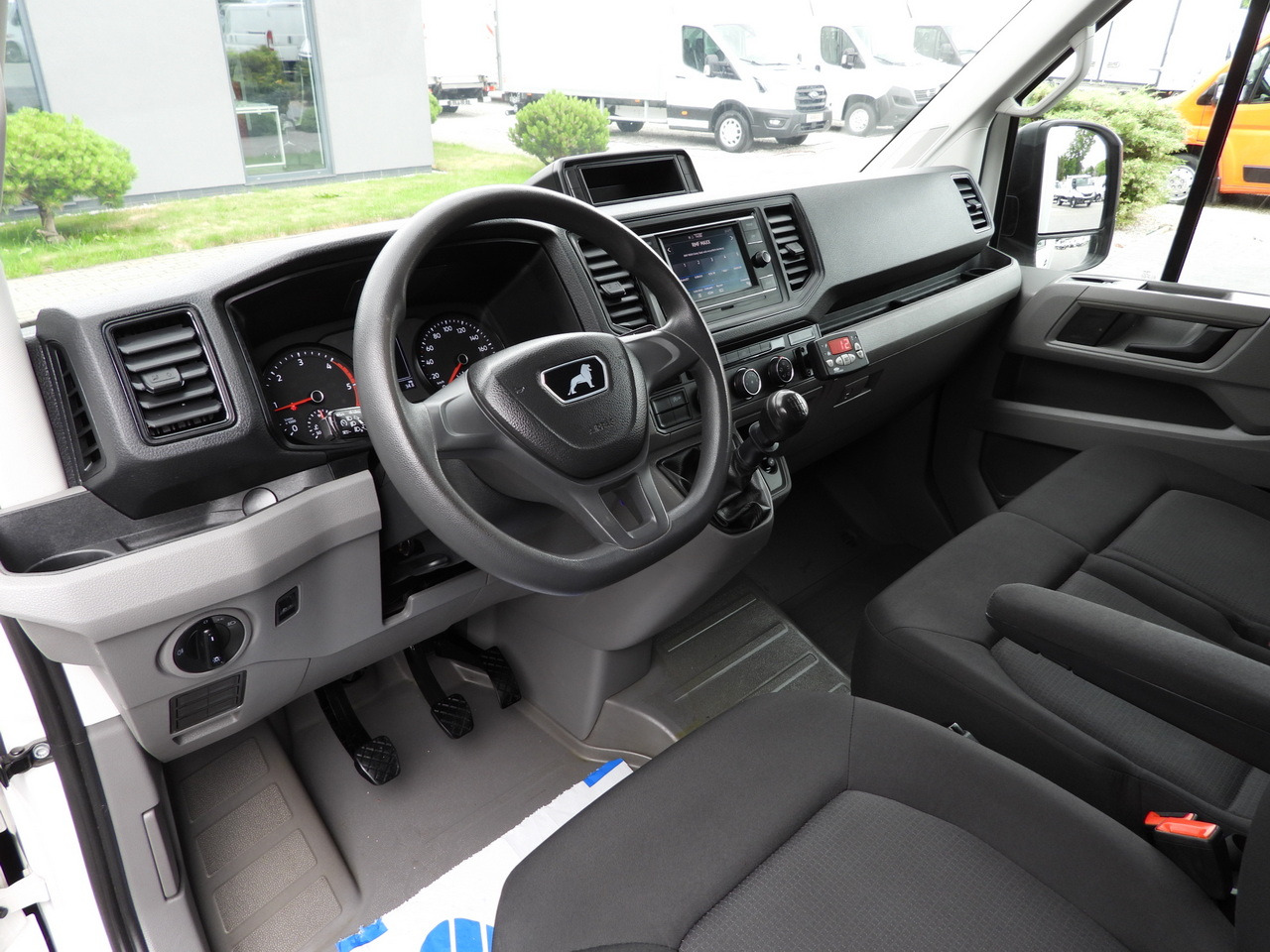 MAN TGE 3.180 REGRIGERATOR BOX 0*C CRUISE CONTROL TWIN WHEELS AIR CONDITIONING 180HP - Refrigerated van: picture 2 MAN TGE 3.180 REGRIGERATOR BOX 0*C CRUISE CONTROL TWIN WHEELS AIR CONDITIONING 180HP - Refrigerated van: picture 2