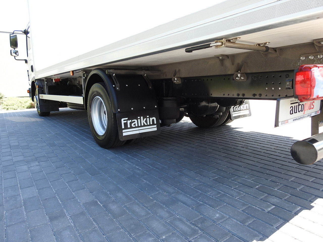 Refrigerator truck MAN TGL 10.180 REGRIGERATOR BOX -20*C 11 PALLETS POWER SUPPLY 230V AIR CONDITIONING PNEUMATICS TWIN WHEELS  180HP: picture 17