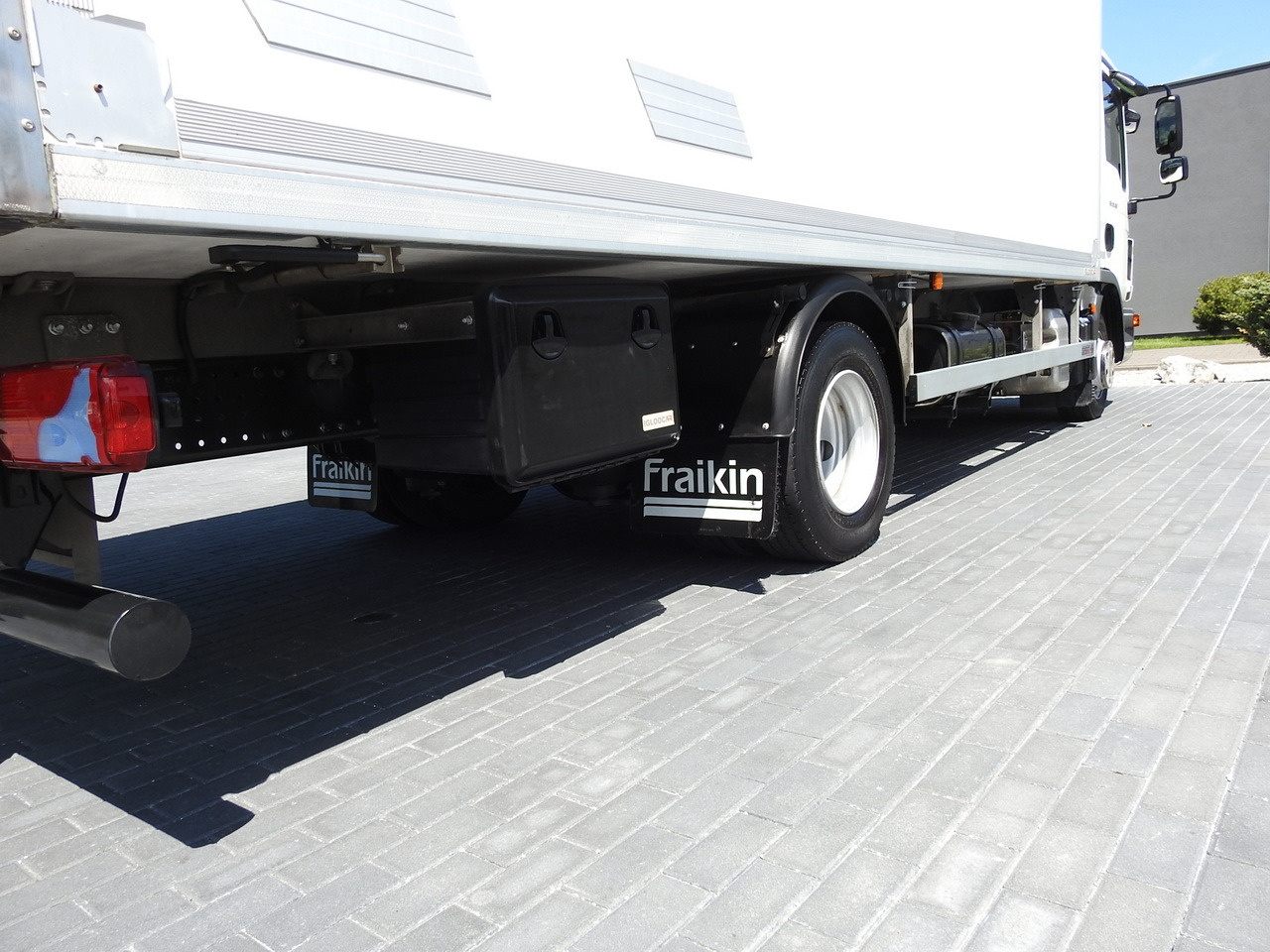 Refrigerator truck MAN TGL 10.180 REGRIGERATOR BOX -20*C 11 PALLETS POWER SUPPLY 230V AIR CONDITIONING PNEUMATICS TWIN WHEELS  180HP: picture 18