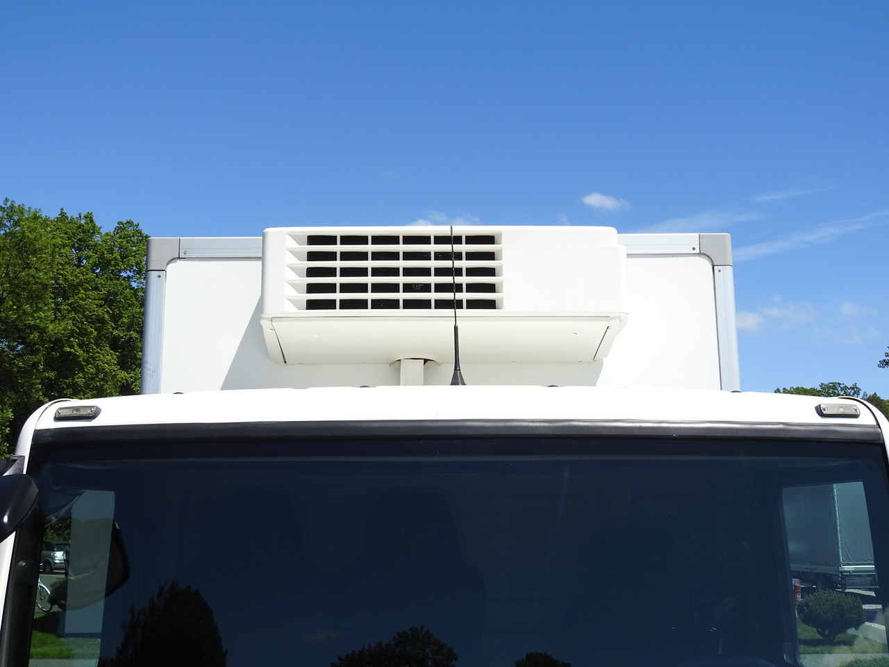 Refrigerator truck MAN TGL 10.180 REGRIGERATOR BOX -20*C 11 PALLETS POWER SUPPLY 230V AIR CONDITIONING PNEUMATICS TWIN WHEELS  180HP: picture 16