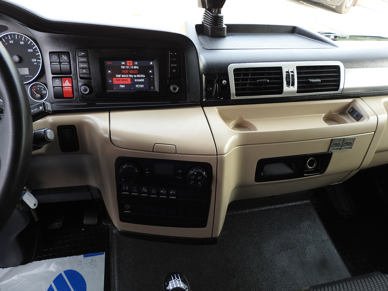 Box van MAN TGL 8.18 BOX 16 PALLETS CRUISE CONTROL TWIN WHEELS  180HP: picture 33