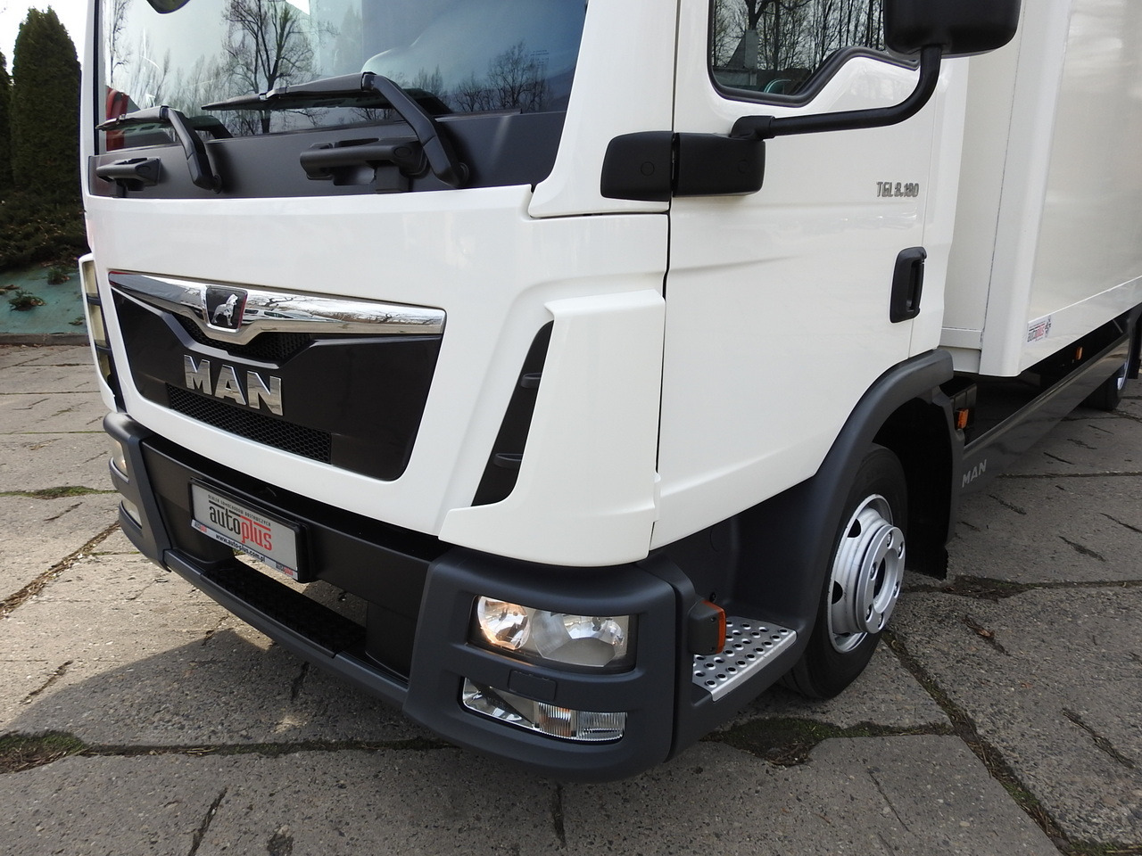 Box van MAN TGL 8.18 BOX 16 PALLETS CRUISE CONTROL TWIN WHEELS  180HP: picture 19