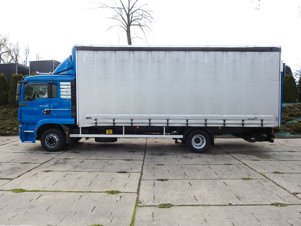 Curtainsider truck MAN TGM PRITSCHE PLANE 18 PALETTEN AUFZUG: picture 9