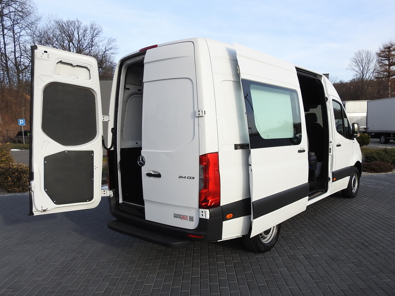 MERCEDES SPRINTER 314 BOX DELIVERY VAN 6 SEATS CRUISE CONTROL AIR CONDITIONING 140HP - Panel van: picture 3 MERCEDES SPRINTER 314 BOX DELIVERY VAN 6 SEATS CRUISE CONTROL AIR CONDITIONING 140HP - Panel van: picture 3