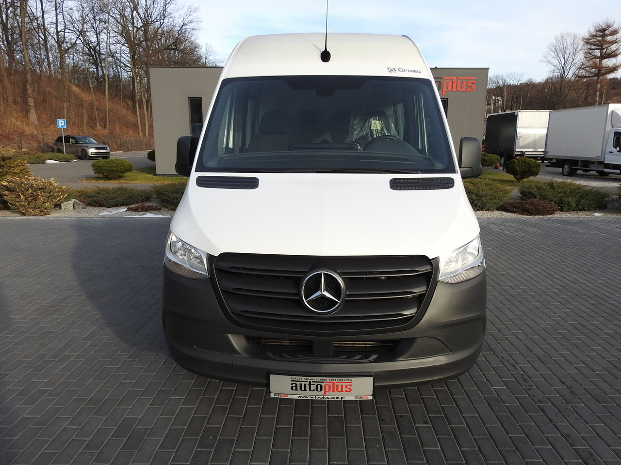 MERCEDES SPRINTER 314 BOX DELIVERY VAN 6 SEATS CRUISE CONTROL AIR CONDITIONING 140HP - Panel van: picture 5 MERCEDES SPRINTER 314 BOX DELIVERY VAN 6 SEATS CRUISE CONTROL AIR CONDITIONING 140HP - Panel van: picture 5