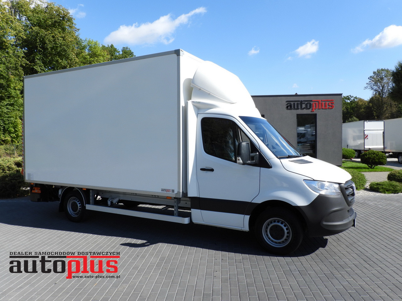 MERCEDES SPRINTER 315 BOX LIFT 8 PALLETS AIR CONDITIONING 150HP - Box van: picture 1 MERCEDES SPRINTER 315 BOX LIFT 8 PALLETS AIR CONDITIONING 150HP - Box van: picture 1