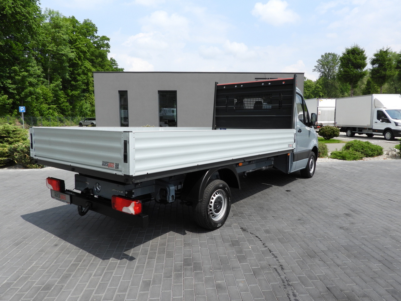 MERCEDES SPRINTER 315 STAKE BODY 8 PALLETS CRUISE CONTROL AIR CONDITIONING 150HP - Flatbed van: picture 3 MERCEDES SPRINTER 315 STAKE BODY 8 PALLETS CRUISE CONTROL AIR CONDITIONING 150HP - Flatbed van: picture 3