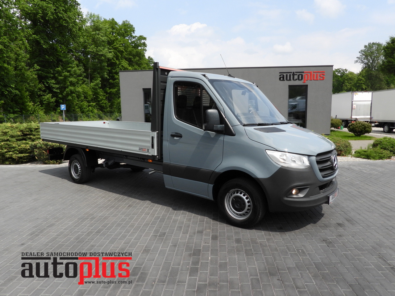 MERCEDES SPRINTER 315 STAKE BODY 8 PALLETS CRUISE CONTROL AIR CONDITIONING  150HP - Flatbed van: picture 1 MERCEDES SPRINTER 315 STAKE BODY 8 PALLETS CRUISE CONTROL AIR CONDITIONING  150HP - Flatbed van: picture 1