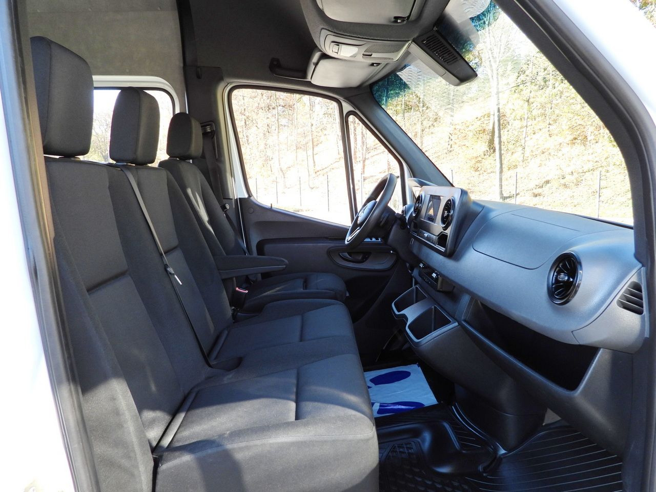MERCEDES SPRINTER 316 BOX DELIVERY VAN 7 SEATS CRUISE CONTROL AUTOMATIC TRANSMISSION AIR CONDITIONING 160HP - Panel van: picture 2 MERCEDES SPRINTER 316 BOX DELIVERY VAN 7 SEATS CRUISE CONTROL AUTOMATIC TRANSMISSION AIR CONDITIONING 160HP - Panel van: picture 2