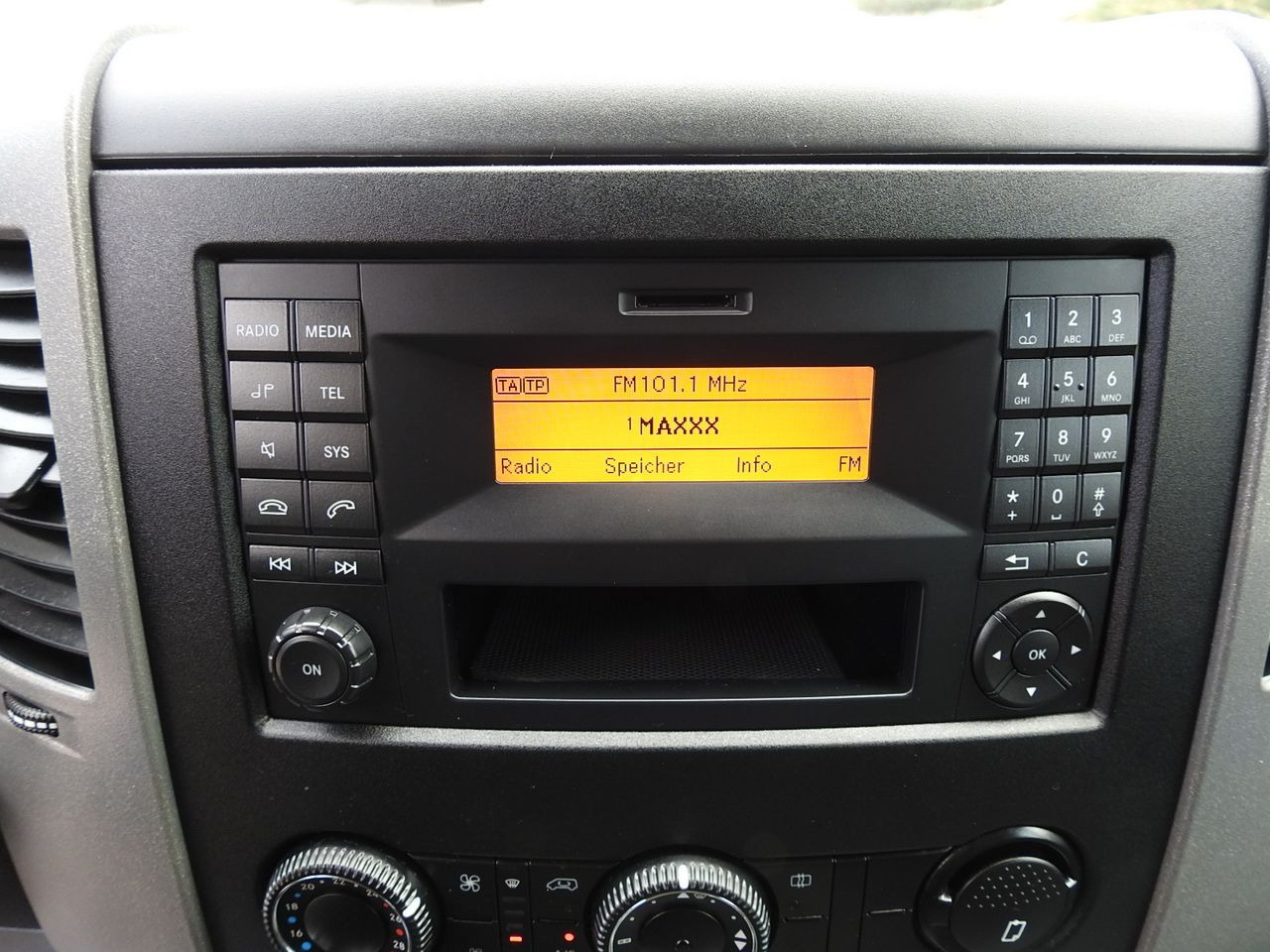 Tipper van MERCEDES SPRINTER 316 THREE-WAY TIPPER  CRUISE CONTROL AUTOMATIC TRANSMISSION  AIR CONDITIONING  160HP: picture 32