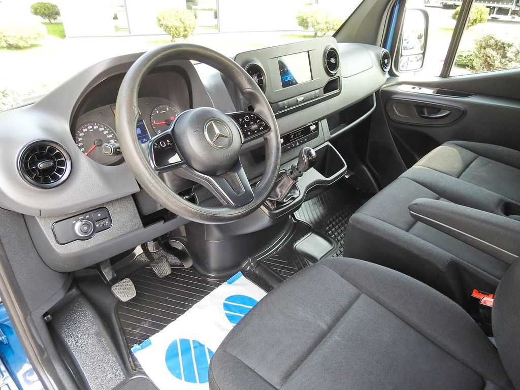 Mercedes-Benz SPRINTER 316 PRITSCHE DOPPELKABINE DOKA 7 SITZE - Flatbed van: picture 2 Mercedes-Benz SPRINTER 316 PRITSCHE DOPPELKABINE DOKA 7 SITZE - Flatbed van: picture 2