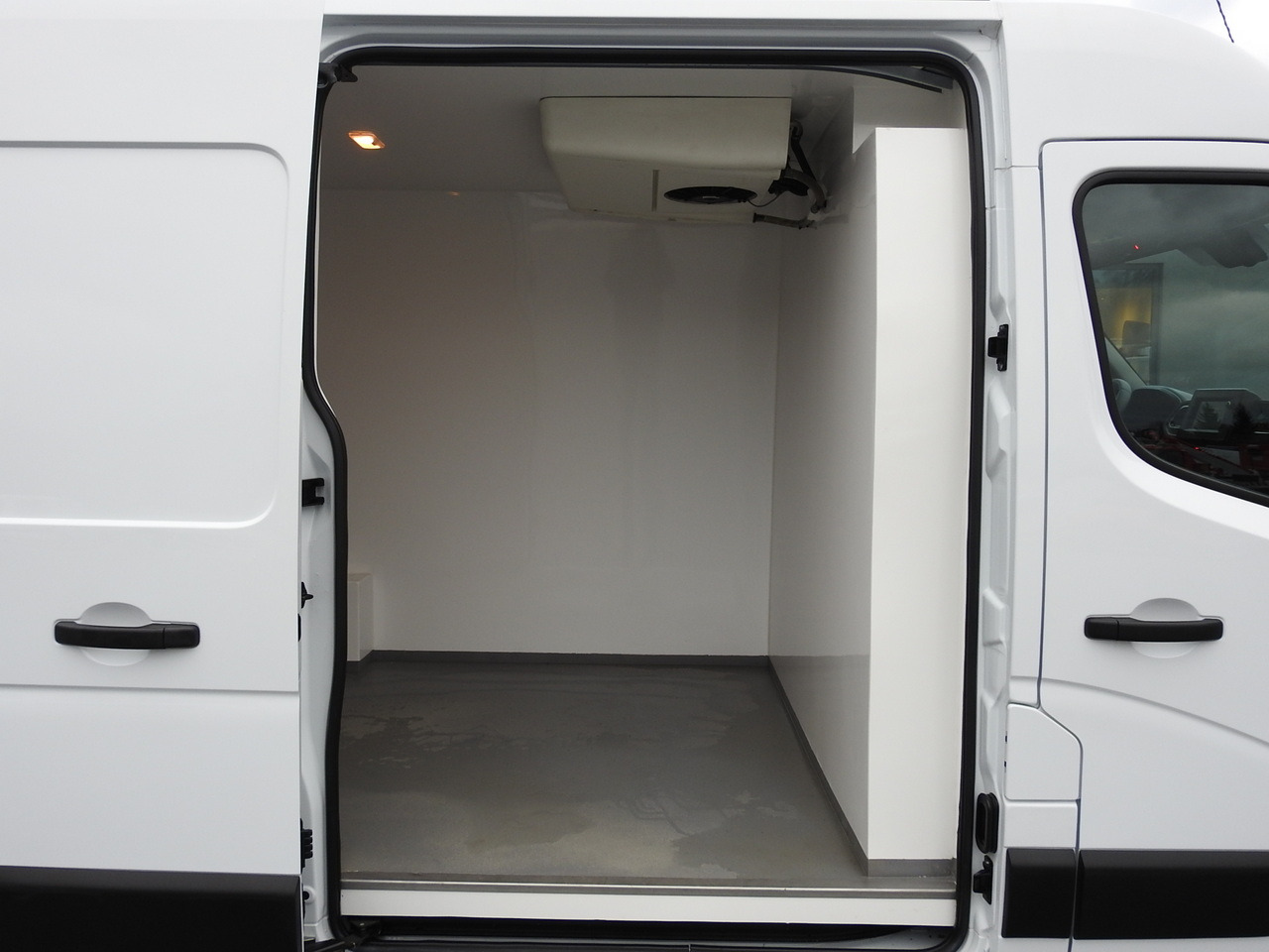 Refrigerated van OPEL MOVANO REFRIGERATOR VAN 0*C CRUISE CONTROL NAVIGATION AIR CONDITIONING LED LIGHTS  150HP: picture 21