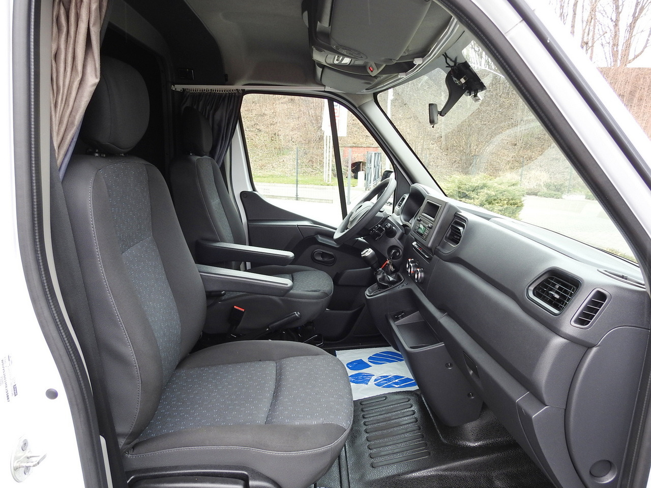 Curtain side van OPEL MOVANO  TARPAULIN 8 PALLETS WEBASTO CRUISE CONTROL LED LIGHTS PNEUMATICS AIR CONDITIONING  165HP: picture 38 Curtain side van OPEL MOVANO  TARPAULIN 8 PALLETS WEBASTO CRUISE CONTROL LED LIGHTS PNEUMATICS AIR CONDITIONING  165HP: picture 38