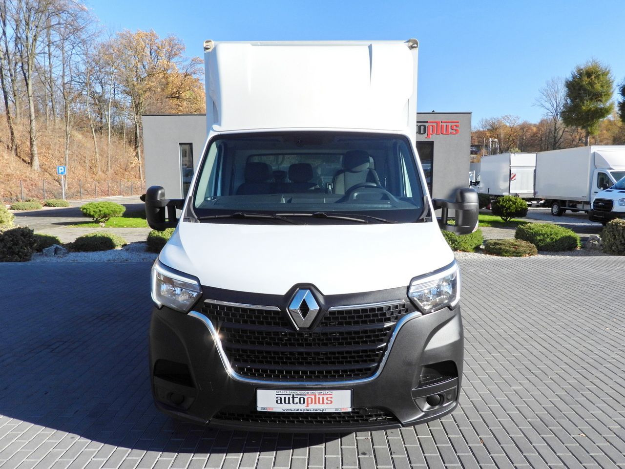 RENAULT MASTER BOX 8 PALLETS CRUISE CONTROL NAVIGATION LED LIGHTS AIR CONDITIONING 145HP - Box van: picture 5 RENAULT MASTER BOX 8 PALLETS CRUISE CONTROL NAVIGATION LED LIGHTS AIR CONDITIONING 145HP - Box van: picture 5