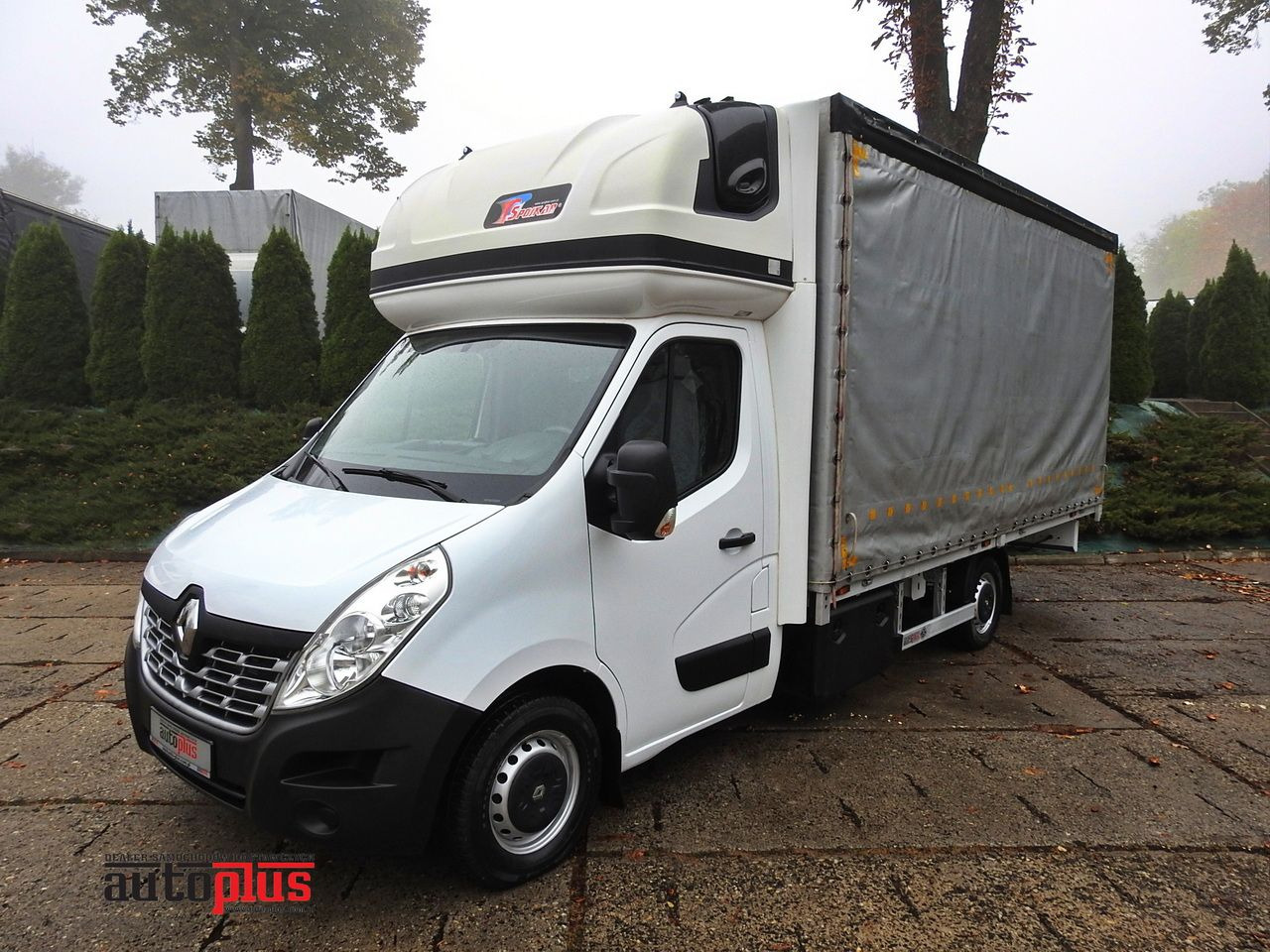 RENAULT MASTER - Curtain side van: picture 1 RENAULT MASTER - Curtain side van: picture 1