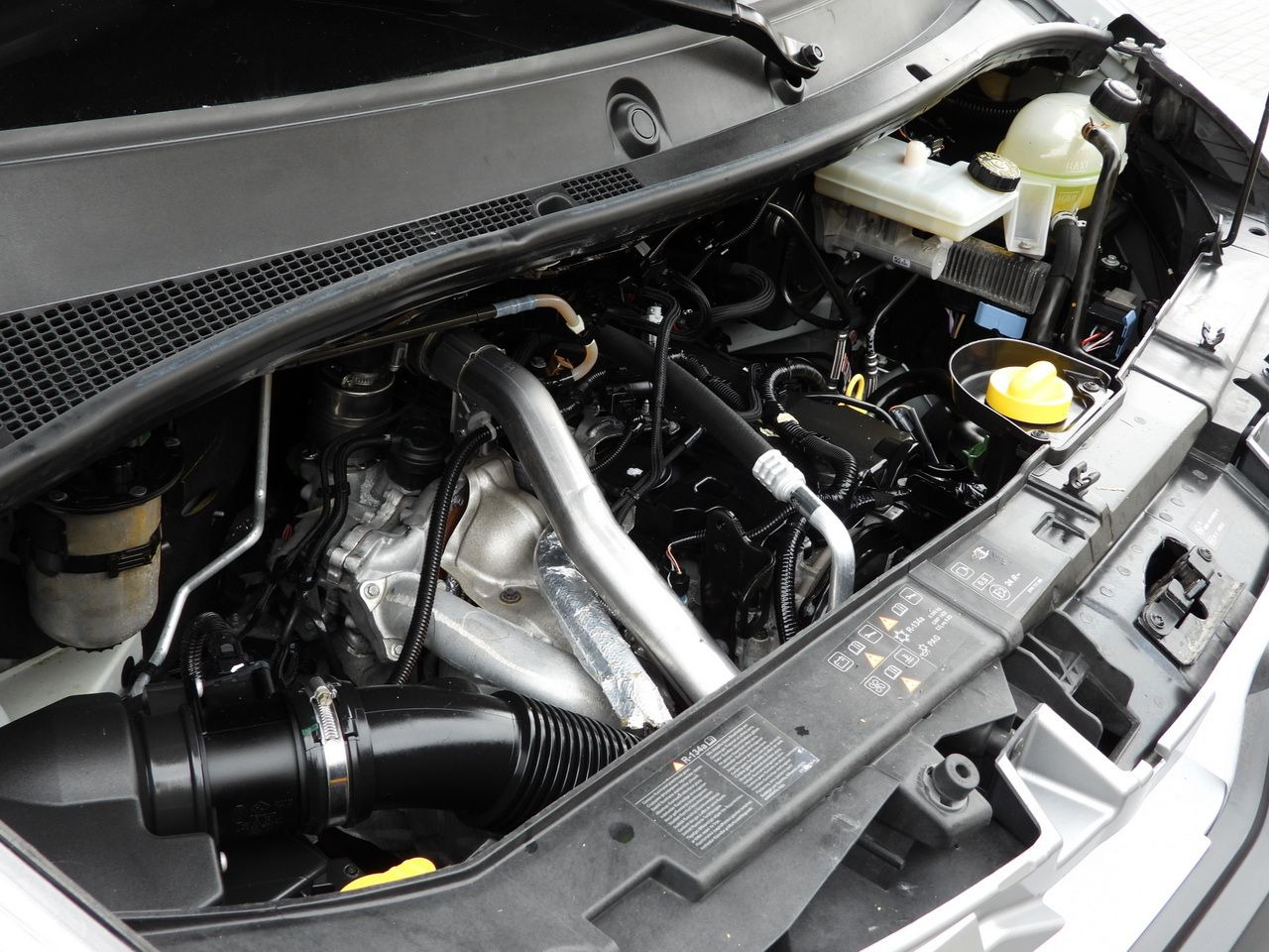 Flatbed van RENAULT MASTER STAKE BODY CRUISE CONTROL NAVIGATION TWIN WHEELS AIR CONDITIONING 130HP: picture 22 Flatbed van RENAULT MASTER STAKE BODY CRUISE CONTROL NAVIGATION TWIN WHEELS AIR CONDITIONING 130HP: picture 22