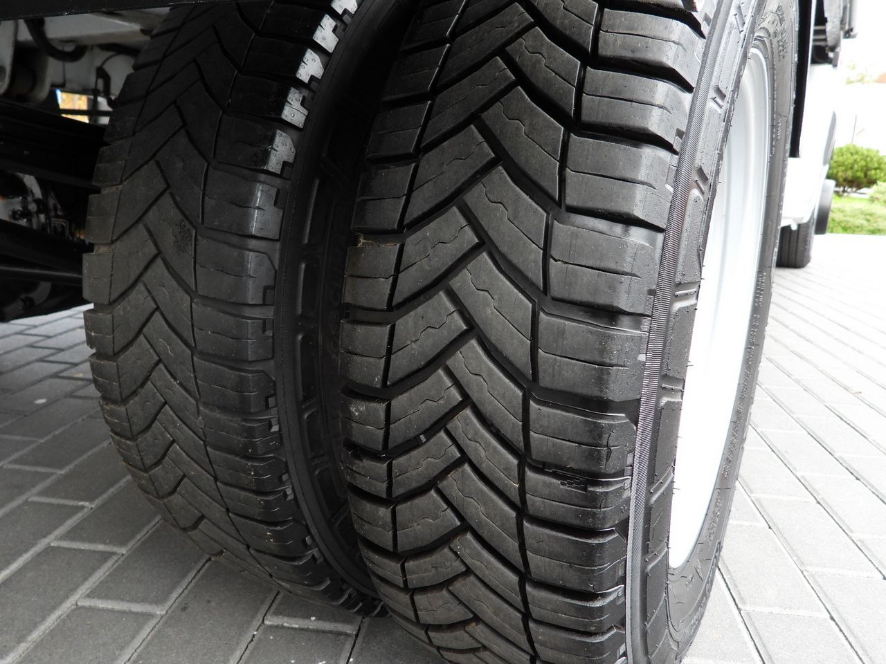 Flatbed van RENAULT MASTER STAKE BODY CRUISE CONTROL NAVIGATION TWIN WHEELS AIR CONDITIONING 130HP: picture 20 Flatbed van RENAULT MASTER STAKE BODY CRUISE CONTROL NAVIGATION TWIN WHEELS AIR CONDITIONING 130HP: picture 20