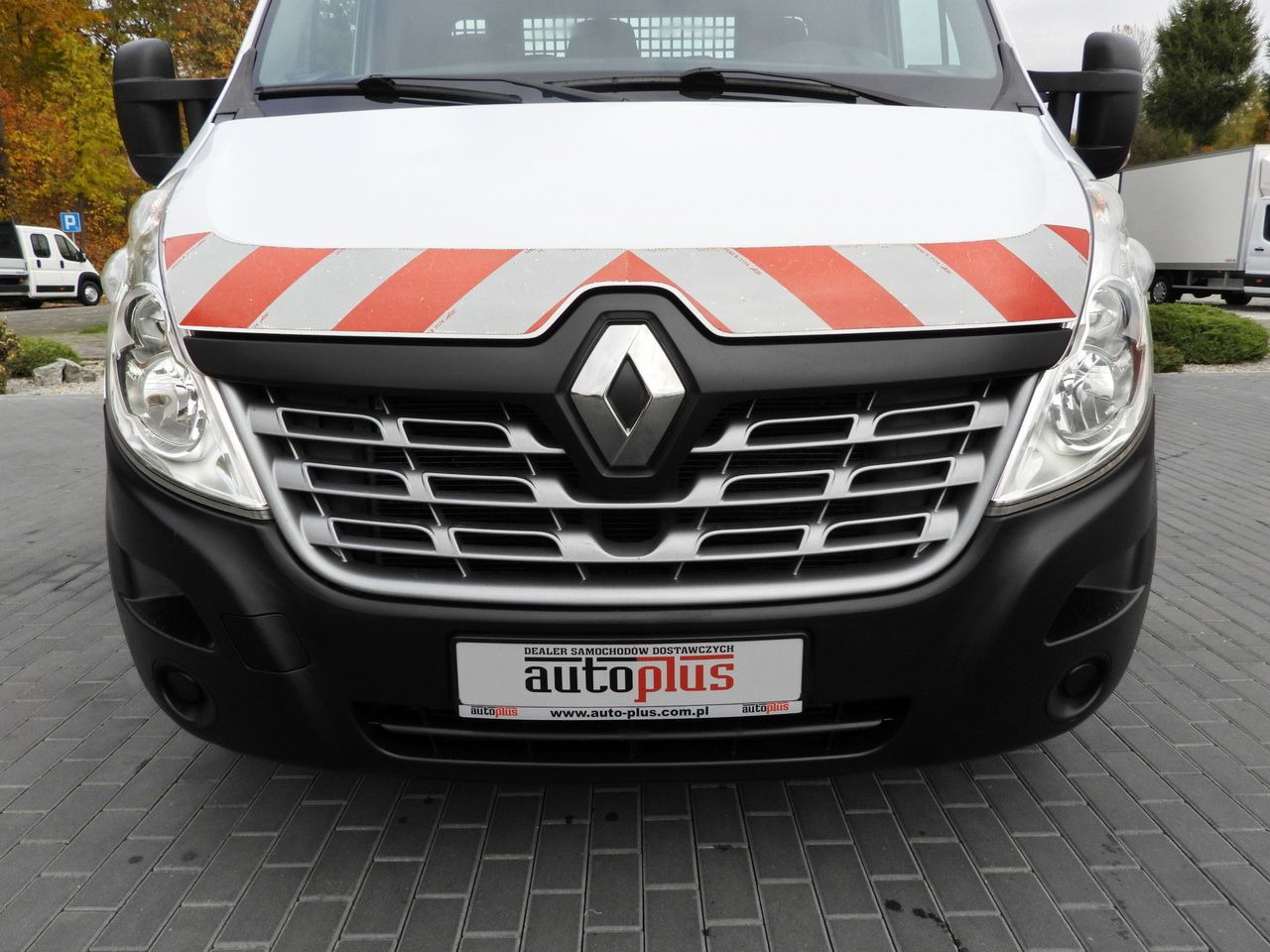 Flatbed van RENAULT MASTER STAKE BODY CRUISE CONTROL NAVIGATION TWIN WHEELS AIR CONDITIONING 130HP: picture 14 Flatbed van RENAULT MASTER STAKE BODY CRUISE CONTROL NAVIGATION TWIN WHEELS AIR CONDITIONING 130HP: picture 14