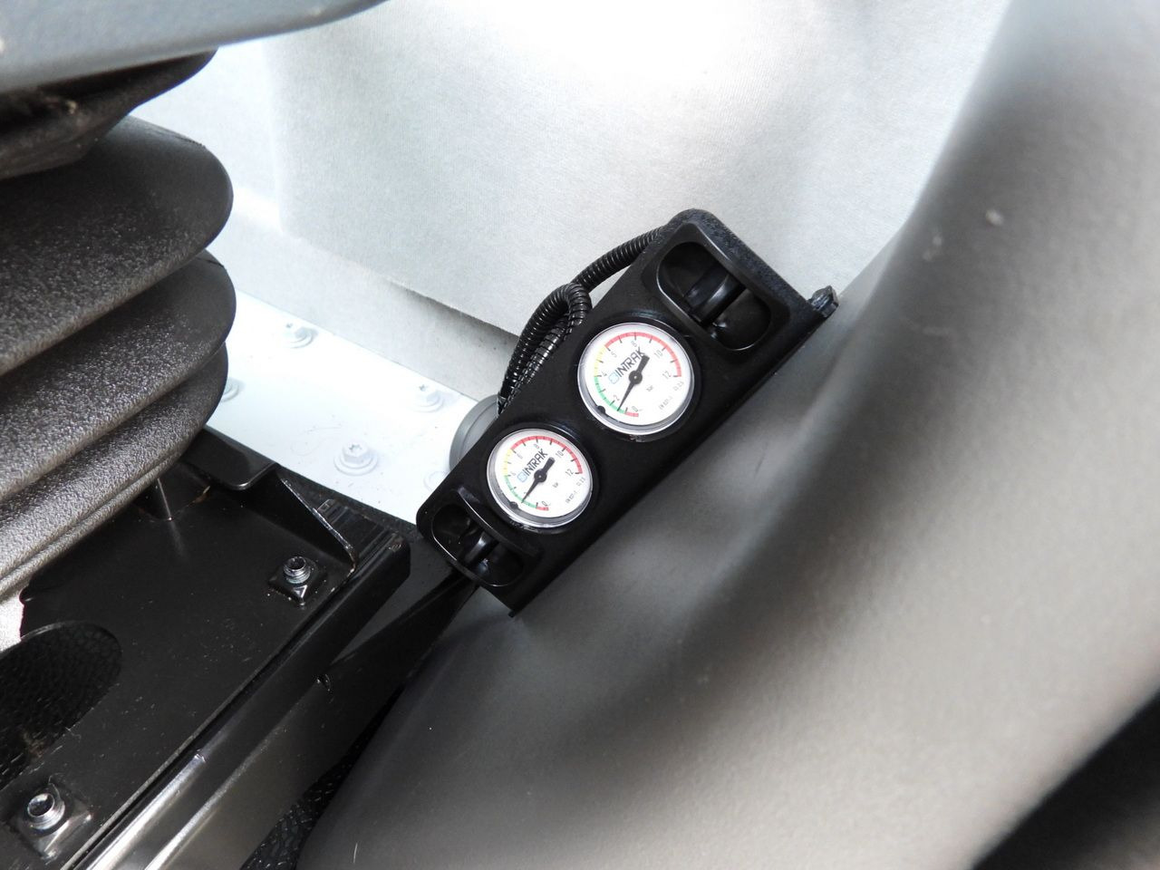 Curtain side van RENAULT MASTER TARPAULIN 10 PALLETS WEBASTO CRUISE CONTROL LED LIGHTS PNEUMATICS AIR CONDITIONING 165HP: picture 42 Curtain side van RENAULT MASTER TARPAULIN 10 PALLETS WEBASTO CRUISE CONTROL LED LIGHTS PNEUMATICS AIR CONDITIONING 165HP: picture 42