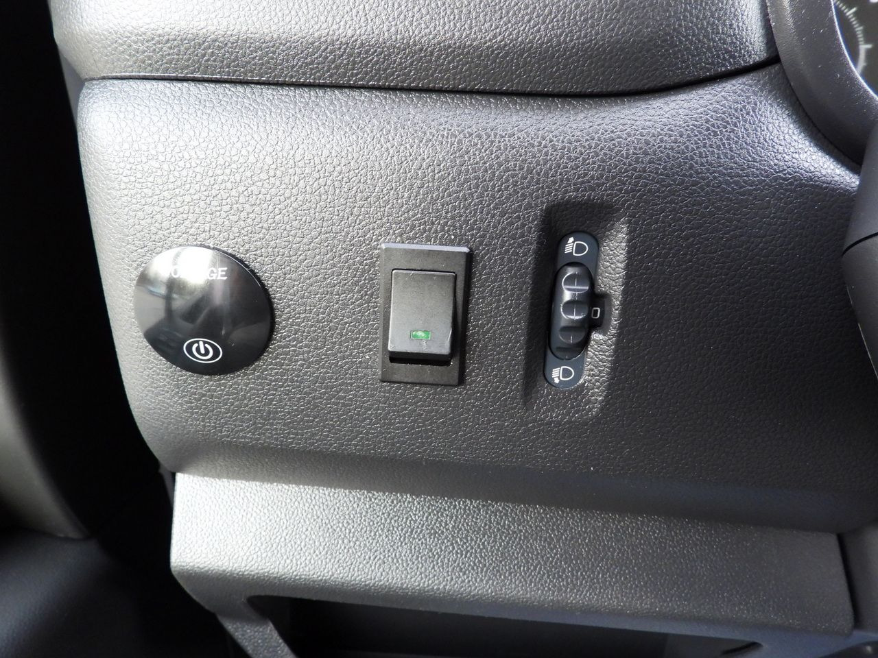 Curtain side van RENAULT MASTER TARPAULIN 10 PALLETS WEBASTO CRUISE CONTROL LED LIGHTS PNEUMATICS AIR CONDITIONING 165HP: picture 28 Curtain side van RENAULT MASTER TARPAULIN 10 PALLETS WEBASTO CRUISE CONTROL LED LIGHTS PNEUMATICS AIR CONDITIONING 165HP: picture 28