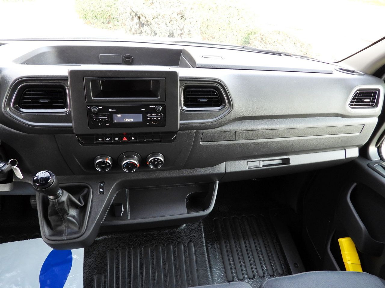 Curtain side van RENAULT MASTER TARPAULIN 10 PALLETS WEBASTO CRUISE CONTROL LED LIGHTS PNEUMATICS AIR CONDITIONING 165HP: picture 33 Curtain side van RENAULT MASTER TARPAULIN 10 PALLETS WEBASTO CRUISE CONTROL LED LIGHTS PNEUMATICS AIR CONDITIONING 165HP: picture 33