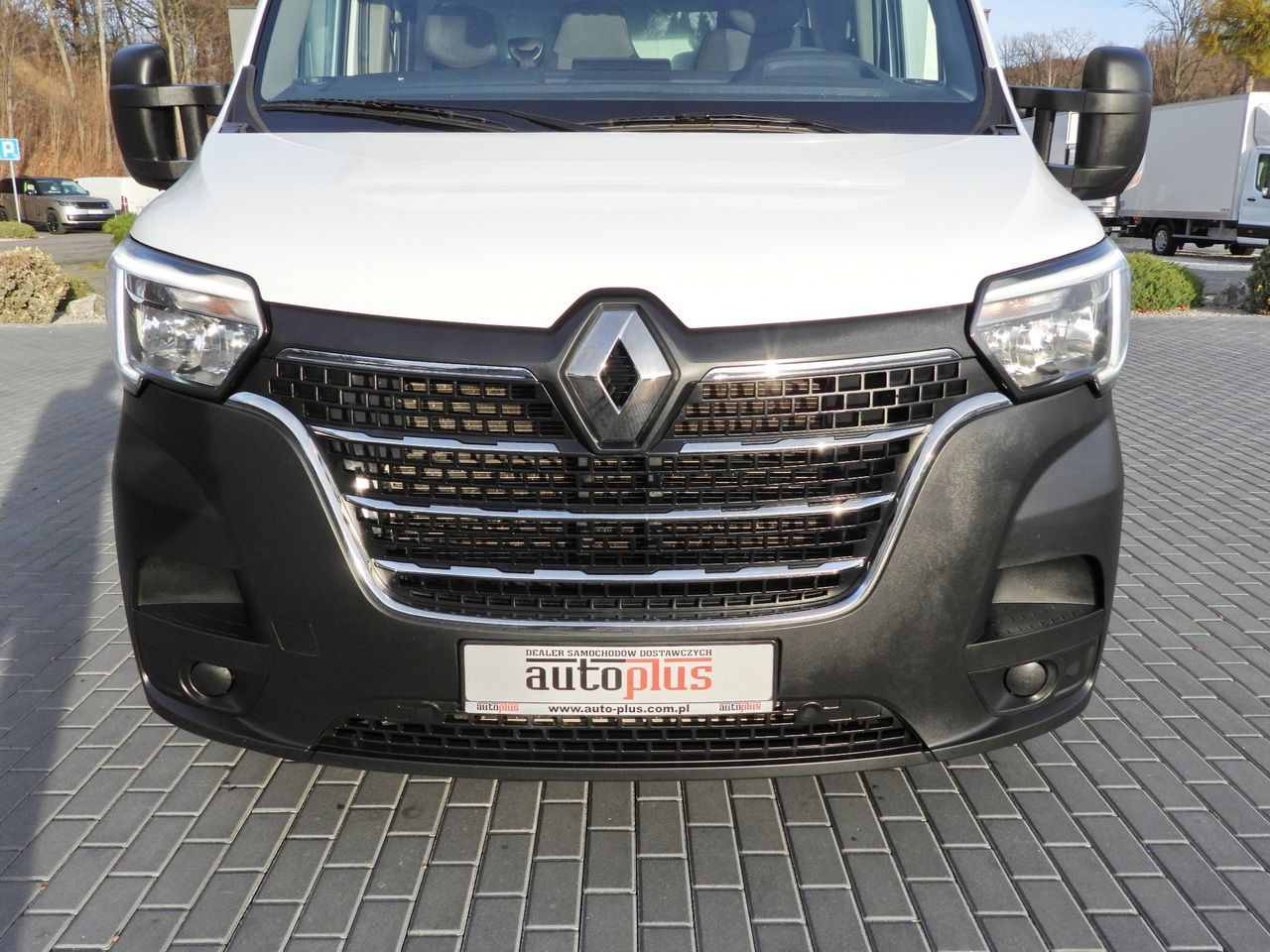 Curtain side van RENAULT MASTER TARPAULIN 10 PALLETS WEBASTO CRUISE CONTROL LED LIGHTS PNEUMATICS AIR CONDITIONING 165HP: picture 15 Curtain side van RENAULT MASTER TARPAULIN 10 PALLETS WEBASTO CRUISE CONTROL LED LIGHTS PNEUMATICS AIR CONDITIONING 165HP: picture 15