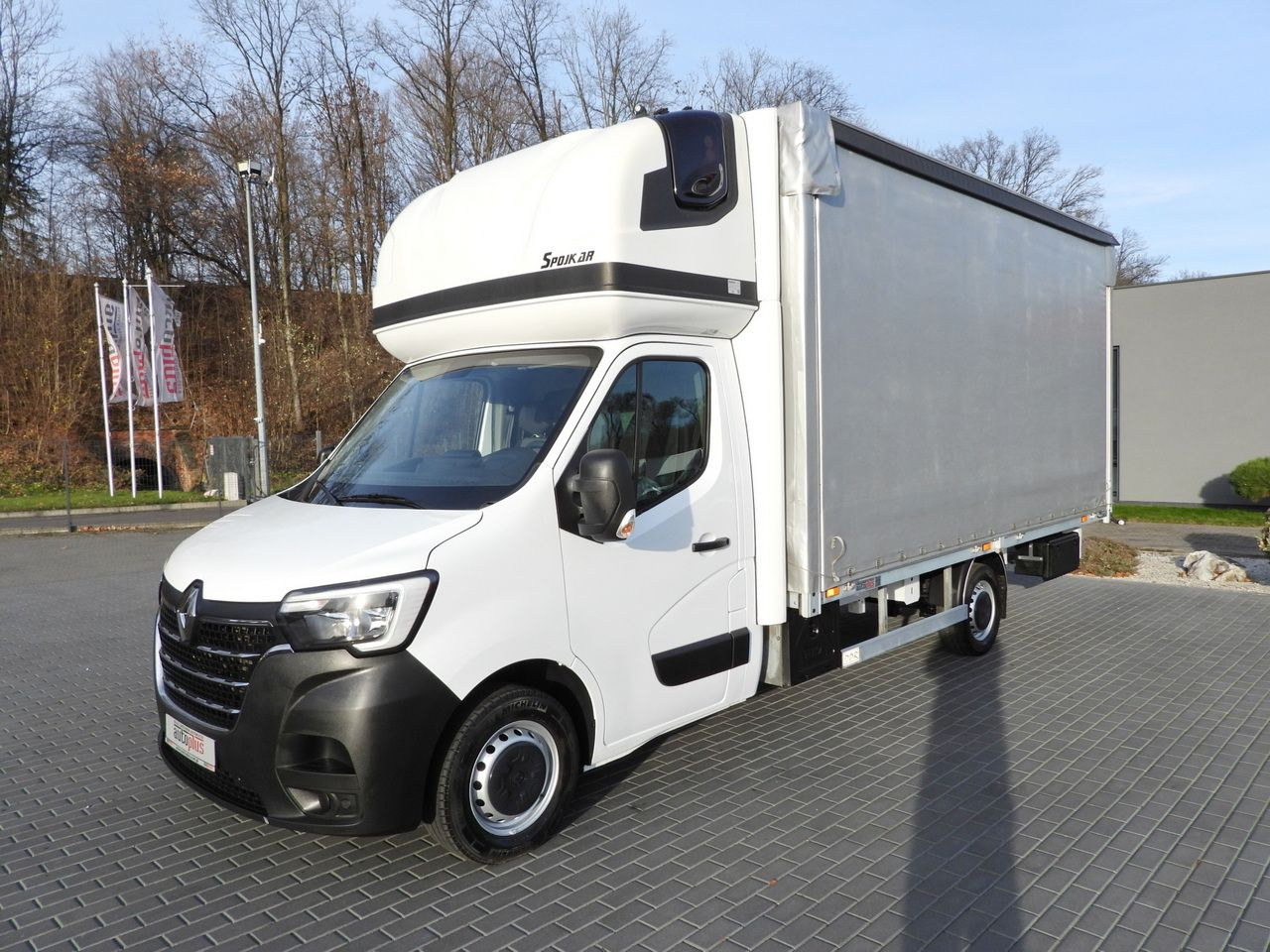 Curtain side van RENAULT MASTER TARPAULIN 10 PALLETS WEBASTO CRUISE CONTROL LED LIGHTS PNEUMATICS AIR CONDITIONING 165HP: picture 6 Curtain side van RENAULT MASTER TARPAULIN 10 PALLETS WEBASTO CRUISE CONTROL LED LIGHTS PNEUMATICS AIR CONDITIONING 165HP: picture 6