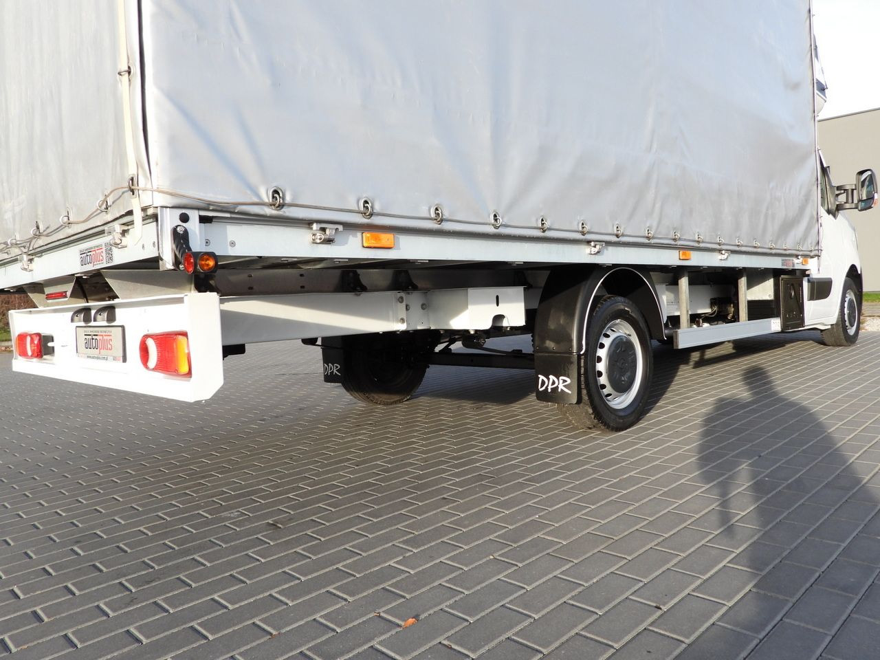 Curtain side van RENAULT MASTER TARPAULIN 10 PALLETS WEBASTO CRUISE CONTROL LED LIGHTS PNEUMATICS AIR CONDITIONING 165HP: picture 17 Curtain side van RENAULT MASTER TARPAULIN 10 PALLETS WEBASTO CRUISE CONTROL LED LIGHTS PNEUMATICS AIR CONDITIONING 165HP: picture 17