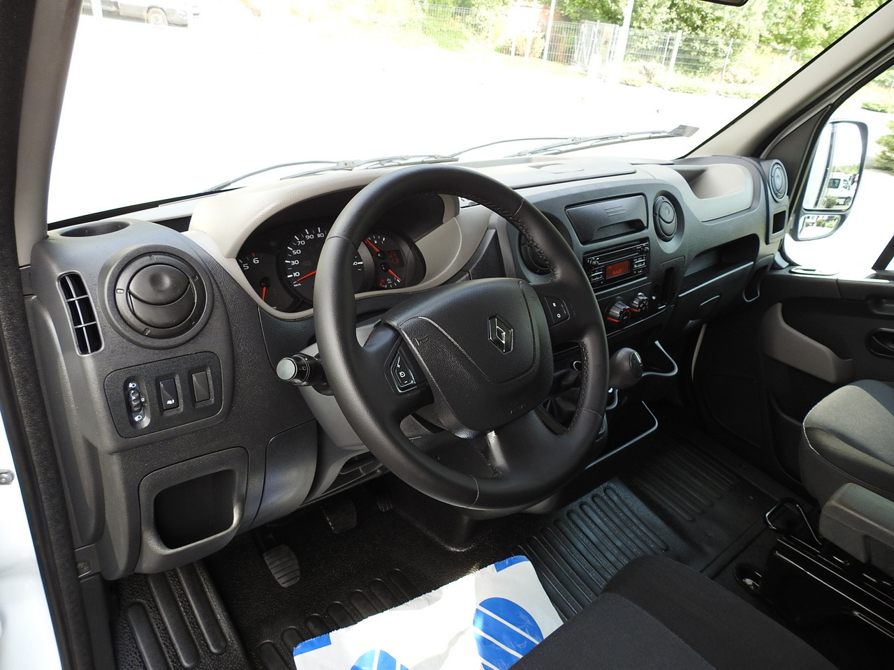 RENAULT MASTER TARPAULIN 8 PALLETS CRUISE CONTROL AIR CONDITIONING 170HP - Curtain side van: picture 2 RENAULT MASTER TARPAULIN 8 PALLETS CRUISE CONTROL AIR CONDITIONING 170HP - Curtain side van: picture 2