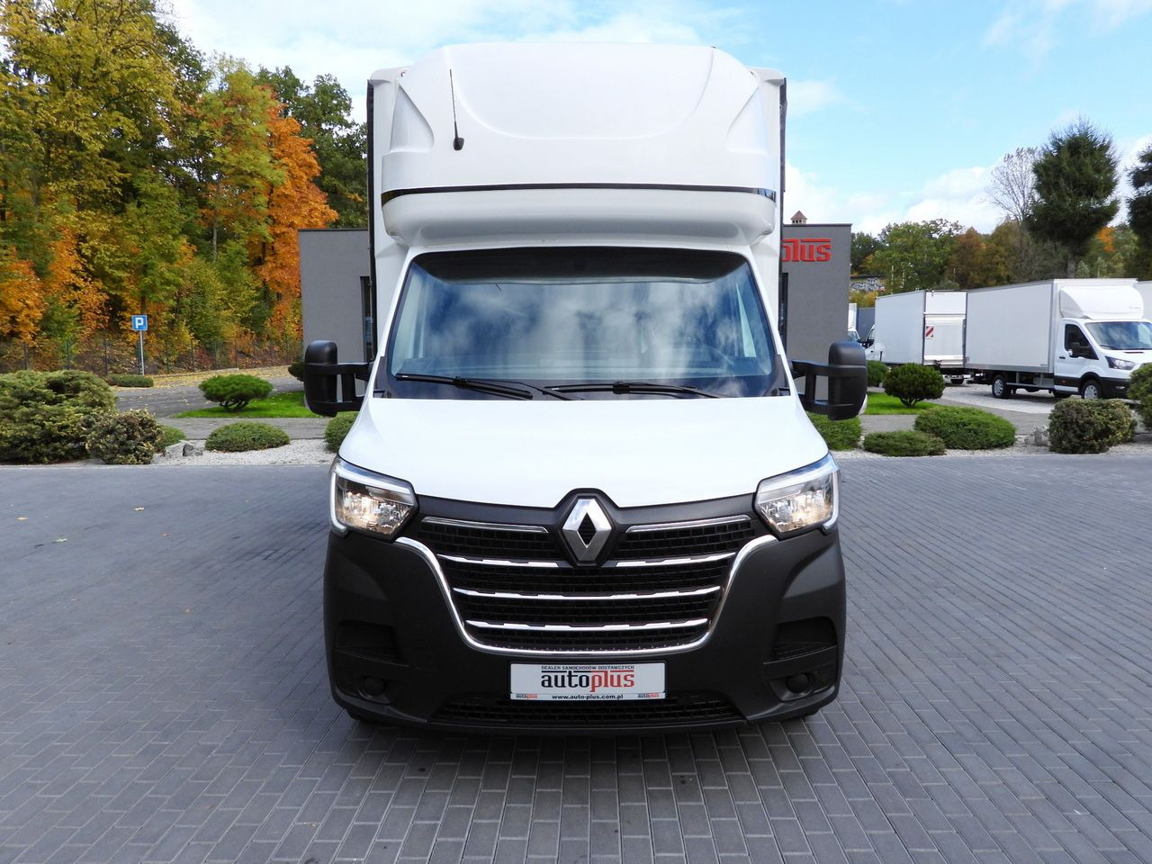 RENAULT MASTER TARPAULIN LIFT 10 PALLETS CRUISE CONTROL LED LIGHTS AIR CONDITIONING 165HP - Curtain side van: picture 5 RENAULT MASTER TARPAULIN LIFT 10 PALLETS CRUISE CONTROL LED LIGHTS AIR CONDITIONING 165HP - Curtain side van: picture 5