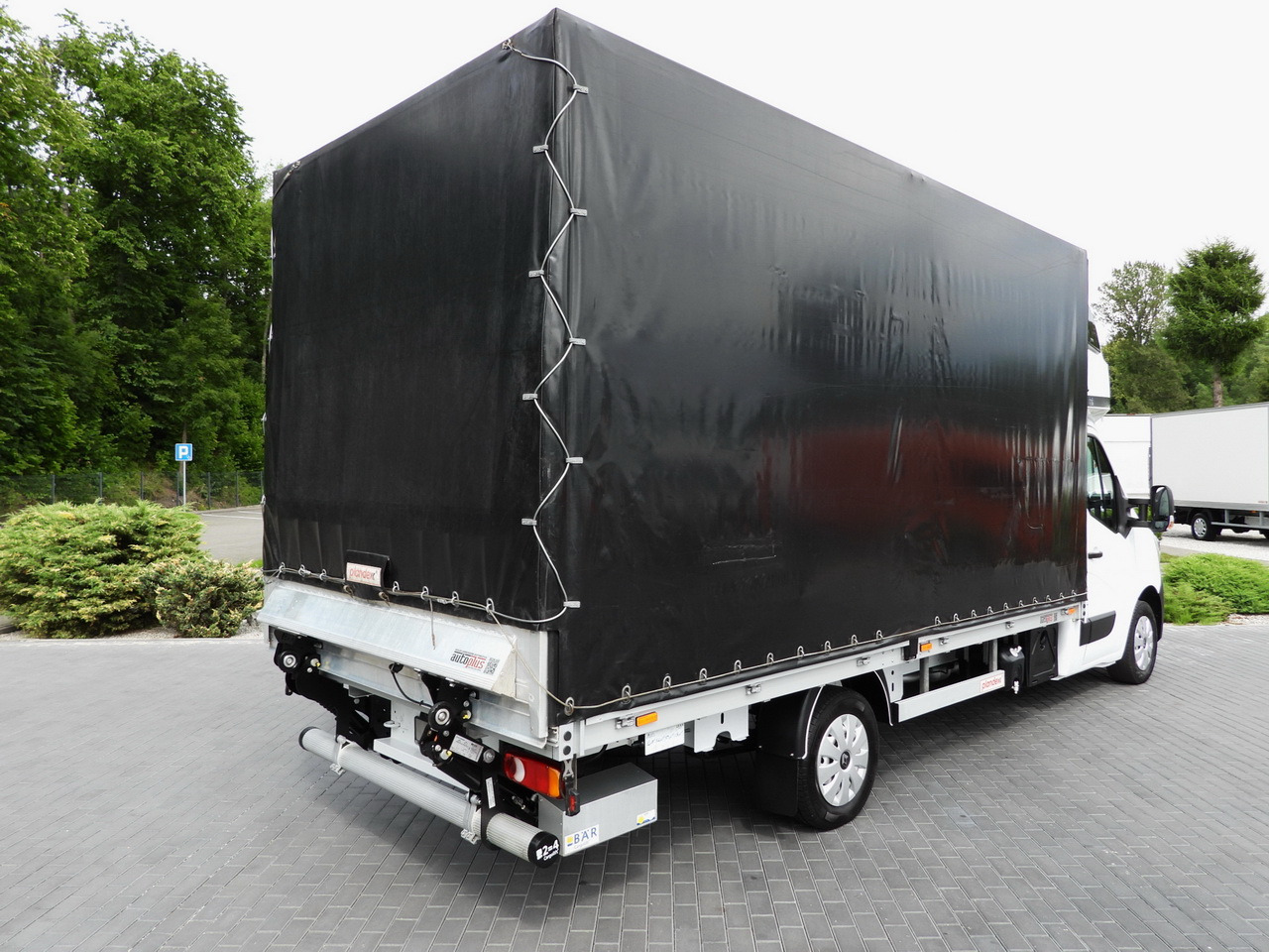 RENAULT MASTER TARPAULIN LIFT 9 PALLETS WEBASTO CRUISE CONTROL LED LIGHTS PNEUMATICS AIR CONDITIONING 165HP - Curtain side van: picture 3 RENAULT MASTER TARPAULIN LIFT 9 PALLETS WEBASTO CRUISE CONTROL LED LIGHTS PNEUMATICS AIR CONDITIONING 165HP - Curtain side van: picture 3