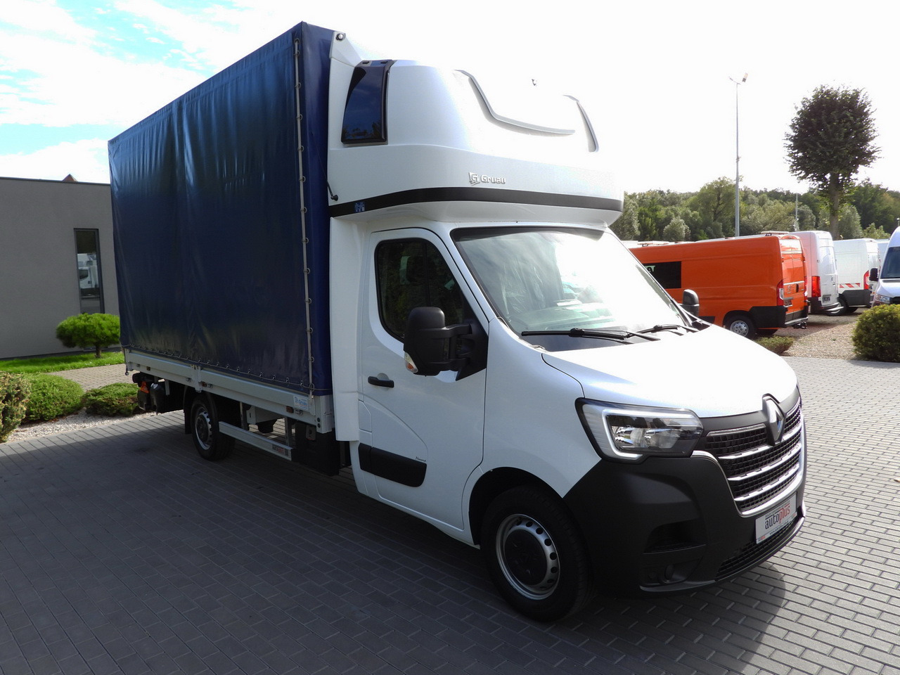 RENAULT MASTER TARPAULIN LIFT 9 PALLETS WEBASTO CRUISE CONTROL LED LIGHTS PNEUMATICS AIR CONDITIONING 165HP - Curtain side van: picture 4 RENAULT MASTER TARPAULIN LIFT 9 PALLETS WEBASTO CRUISE CONTROL LED LIGHTS PNEUMATICS AIR CONDITIONING 165HP - Curtain side van: picture 4