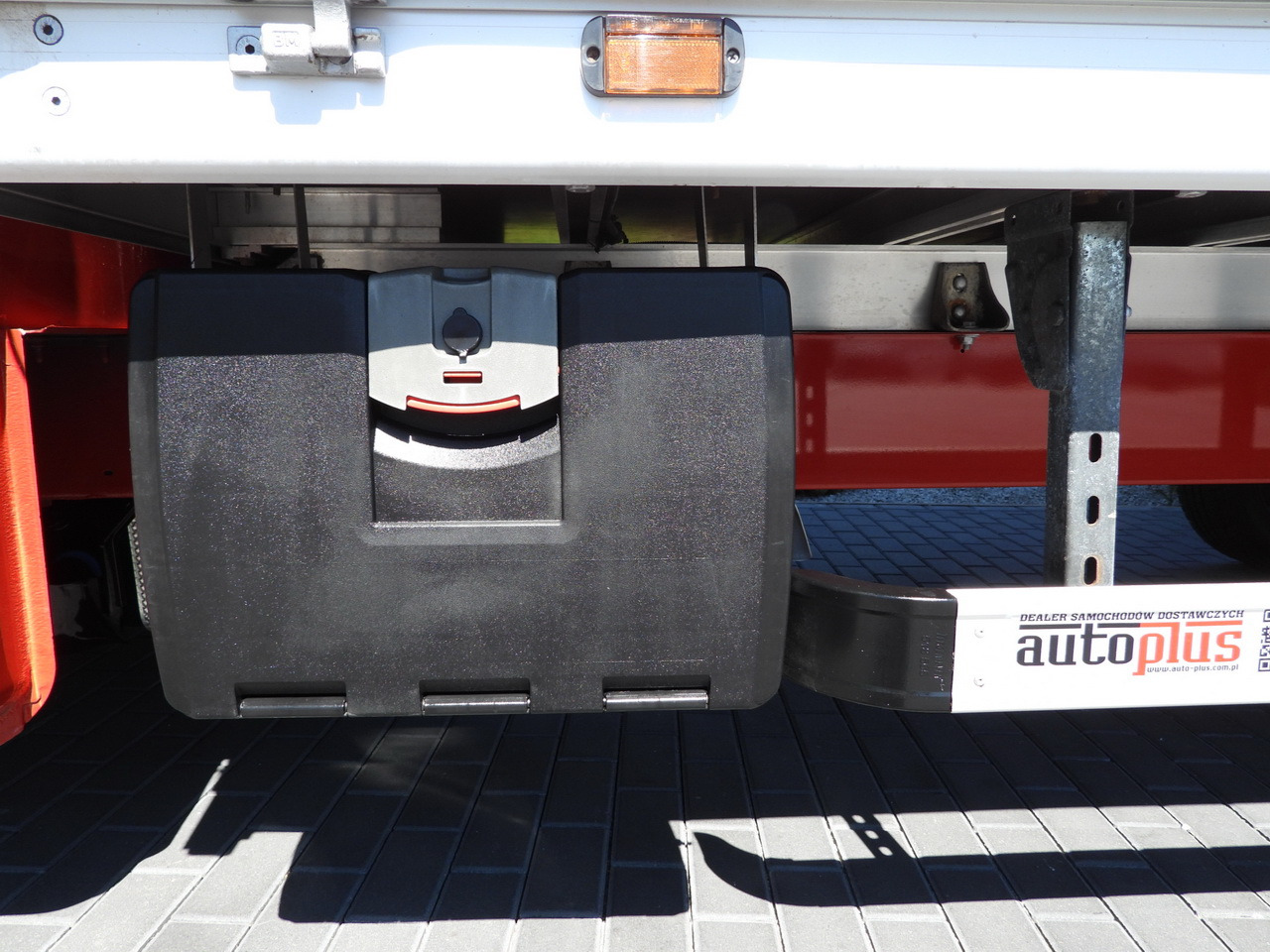 Curtain side van RENAULT MASTER TARPAULIN WEBASTO CRUISE CONTROL LED LIGHTS PNEUMATICS AIR CONDITIONING 165HP: picture 23 Curtain side van RENAULT MASTER TARPAULIN WEBASTO CRUISE CONTROL LED LIGHTS PNEUMATICS AIR CONDITIONING 165HP: picture 23