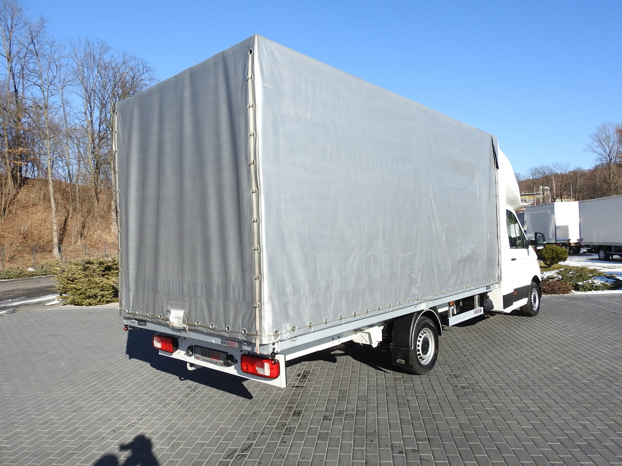 VOLKSWAGEN CRAFTER TARPAULIN 10 PALLETS WEBASTO CRUISE CONTROL AIR CONDITIONING LED LIGHTS PNEUMATICS 180HP - Curtain side van: picture 3 VOLKSWAGEN CRAFTER TARPAULIN 10 PALLETS WEBASTO CRUISE CONTROL AIR CONDITIONING LED LIGHTS PNEUMATICS 180HP - Curtain side van: picture 3